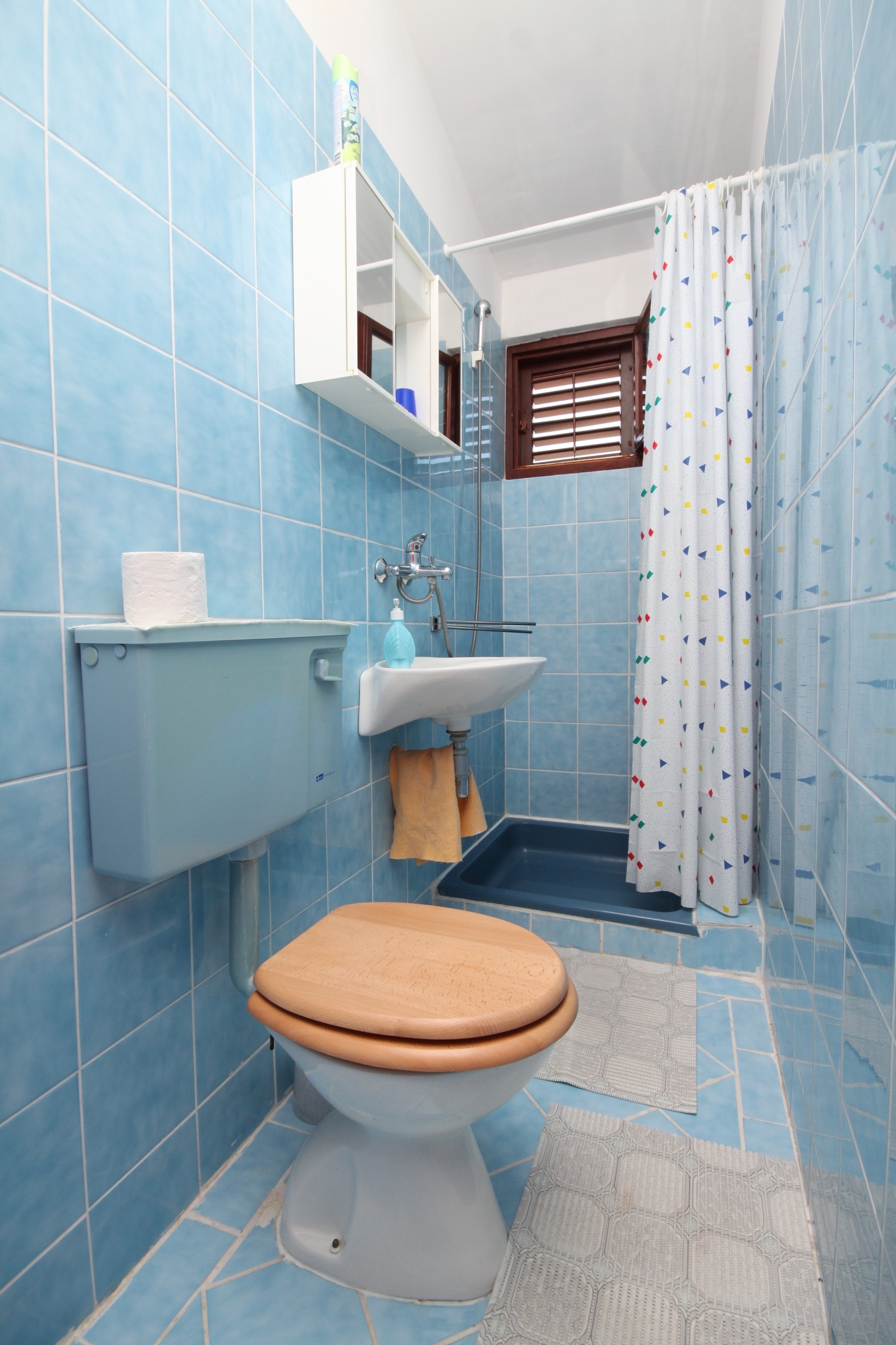 Jednosobni apartman s balkonom i pogledom na more Starigrad, Paklenica  A-b