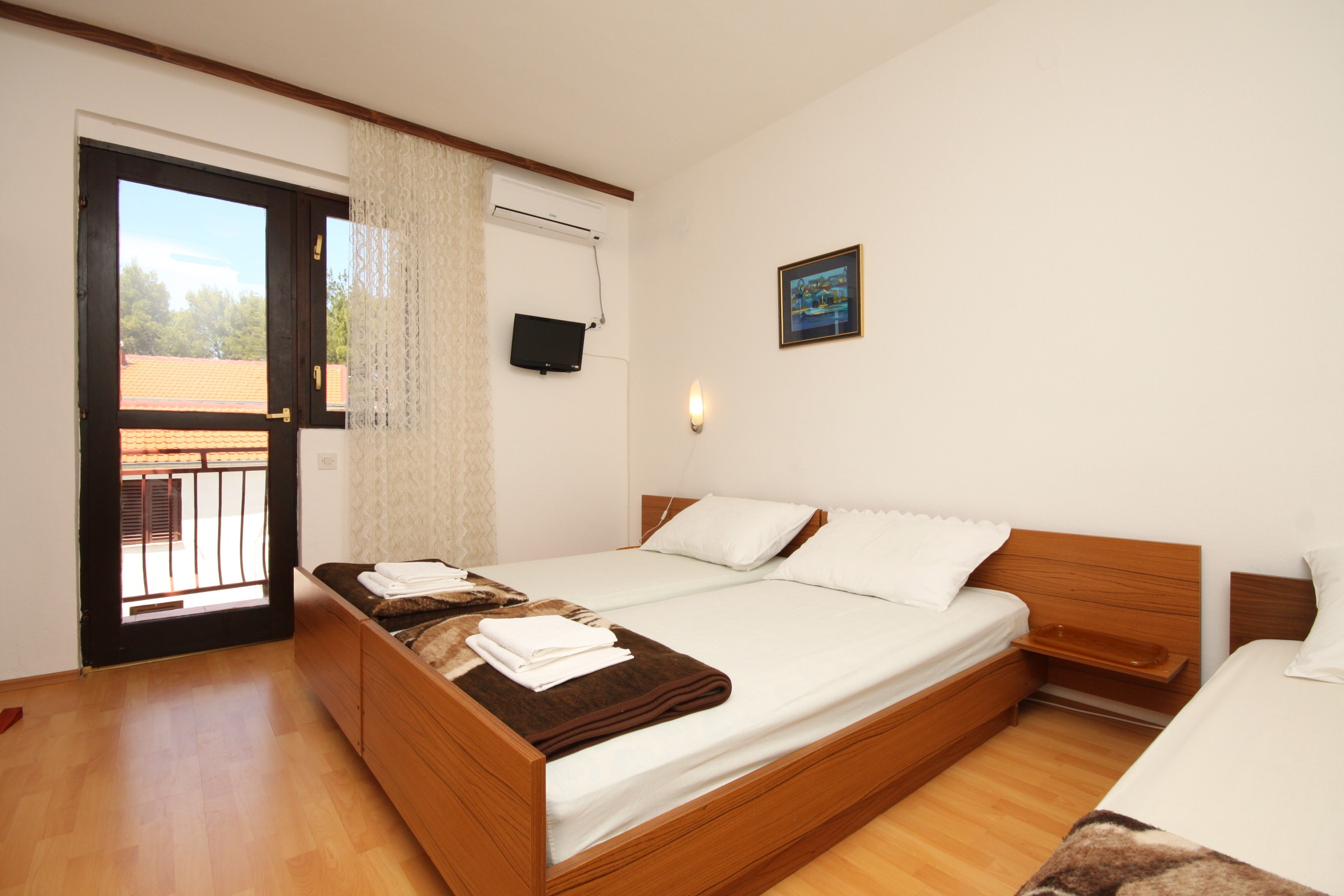 Studio flat with balcony and sea view Starigrad, Paklenica (AS-6431-b)