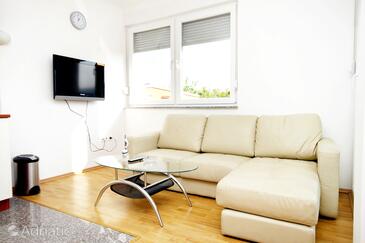 Living room Pag, Living room in the apartment, dostupna klima i WIFI.