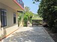 Parking lot Bošana, Pag, Parking lot 6434 - Apartments with pebble beach.