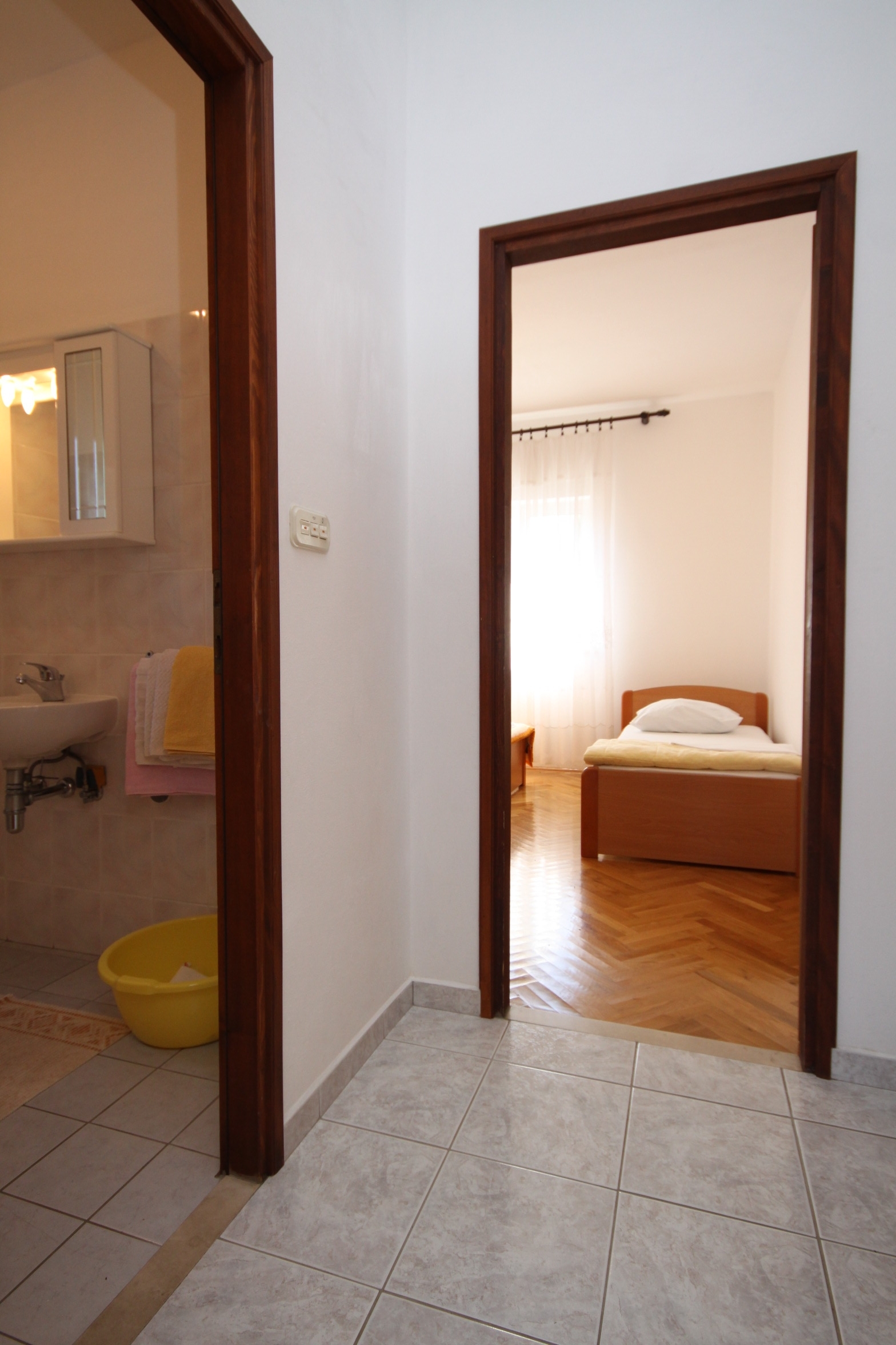 One bedroom apartment near beach Seline, Paklenica  A-a