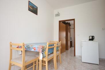 Vodice, Dining room in the apartment, WiFi.