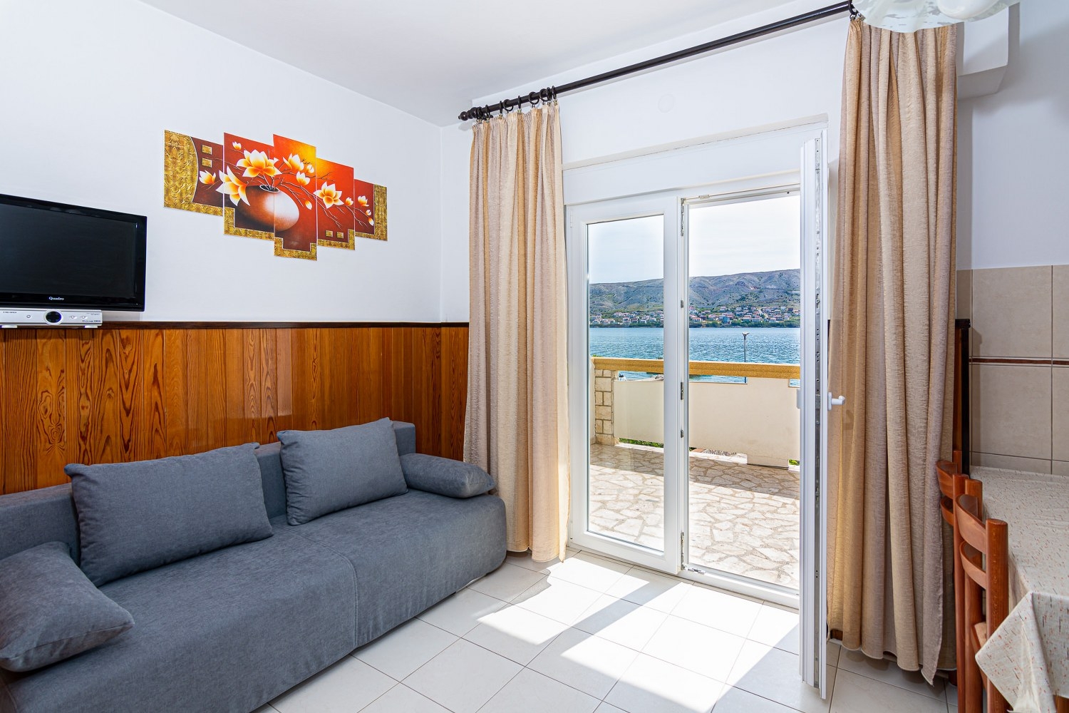 One bedroom apartment near beach Pag (A-6448-b) One bedroom apartment near beach Pag (A-6448-b)