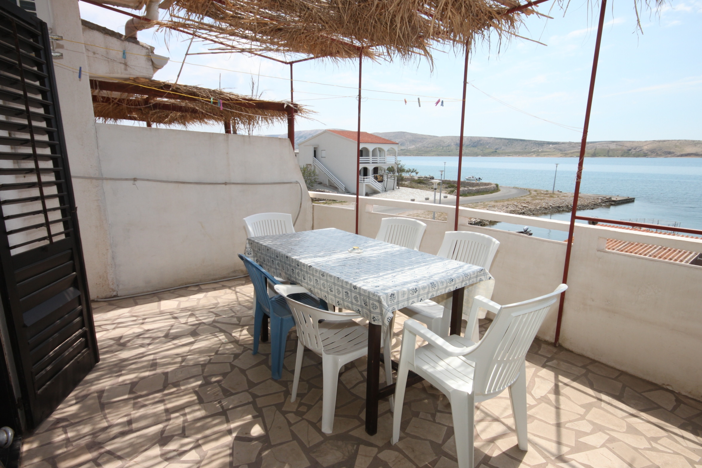 Two bedroom apartment near beach Kustići, Pag  A-b