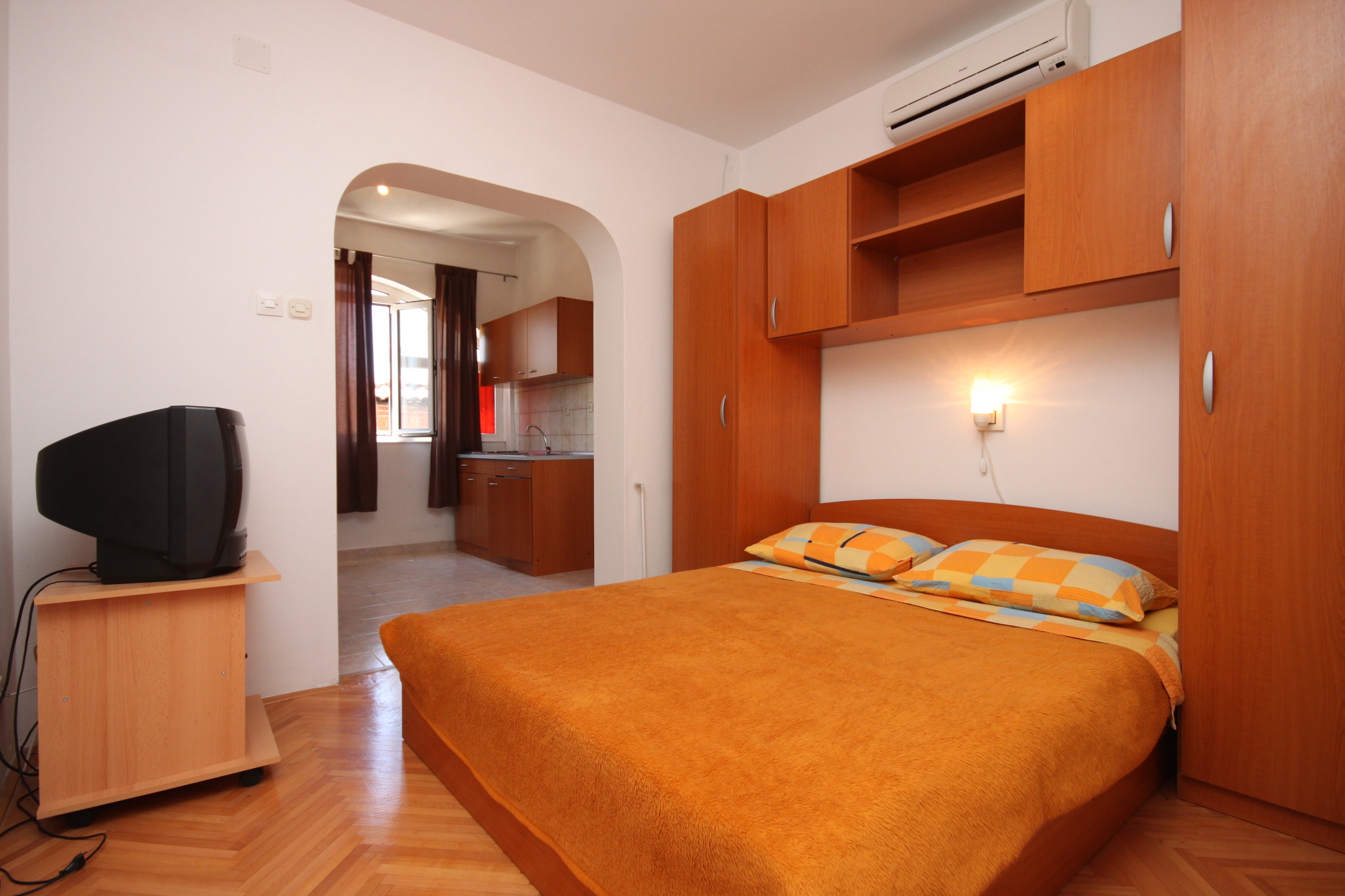 Studio flat with terrace Vodice (AS-6452-a) Studio flat with terrace Vodice (AS-6452-a)