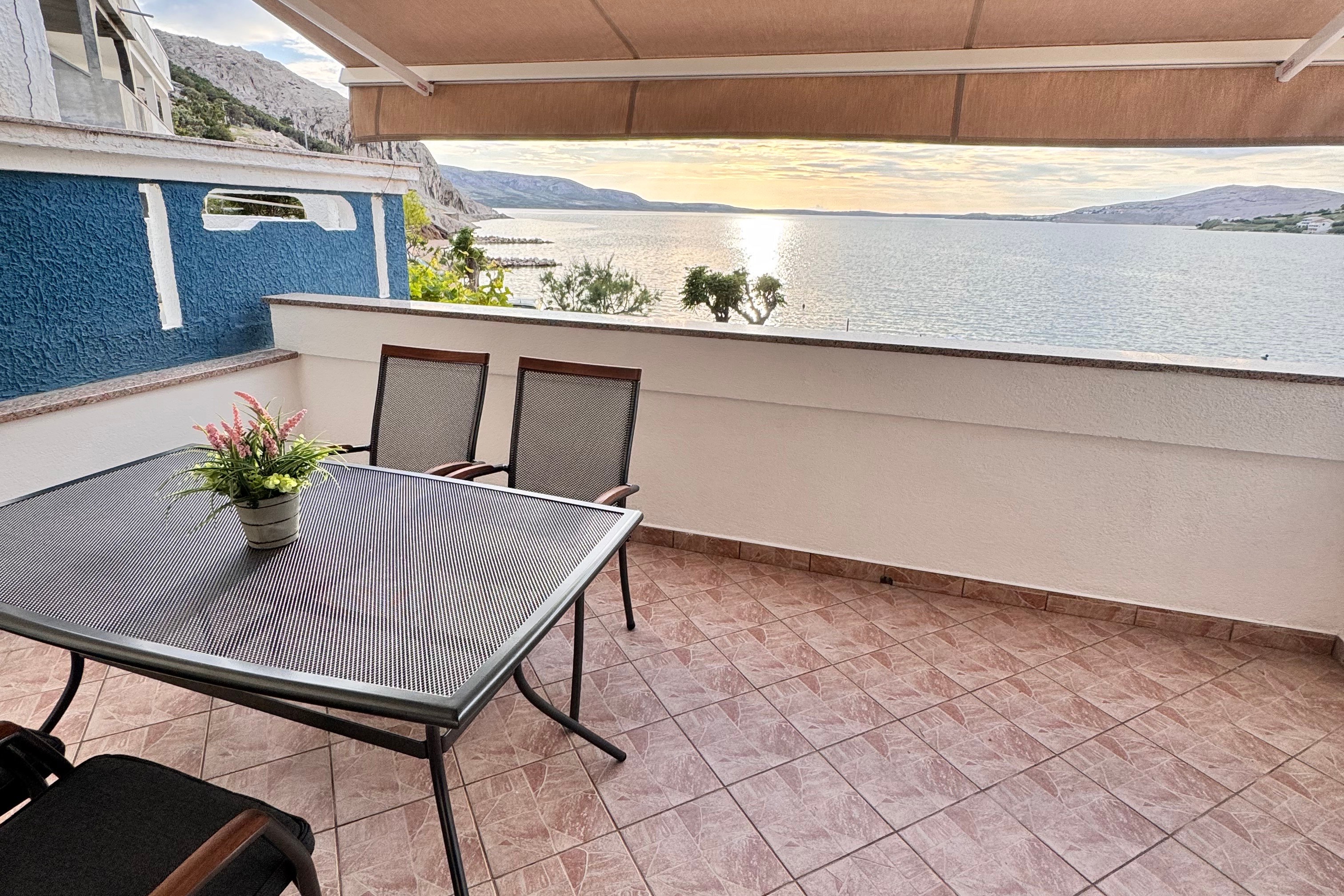 One bedroom apartment near beach Metajna, Pag (A-6465-b) One bedroom apartment near beach Metajna, Pag (A-6465-b)