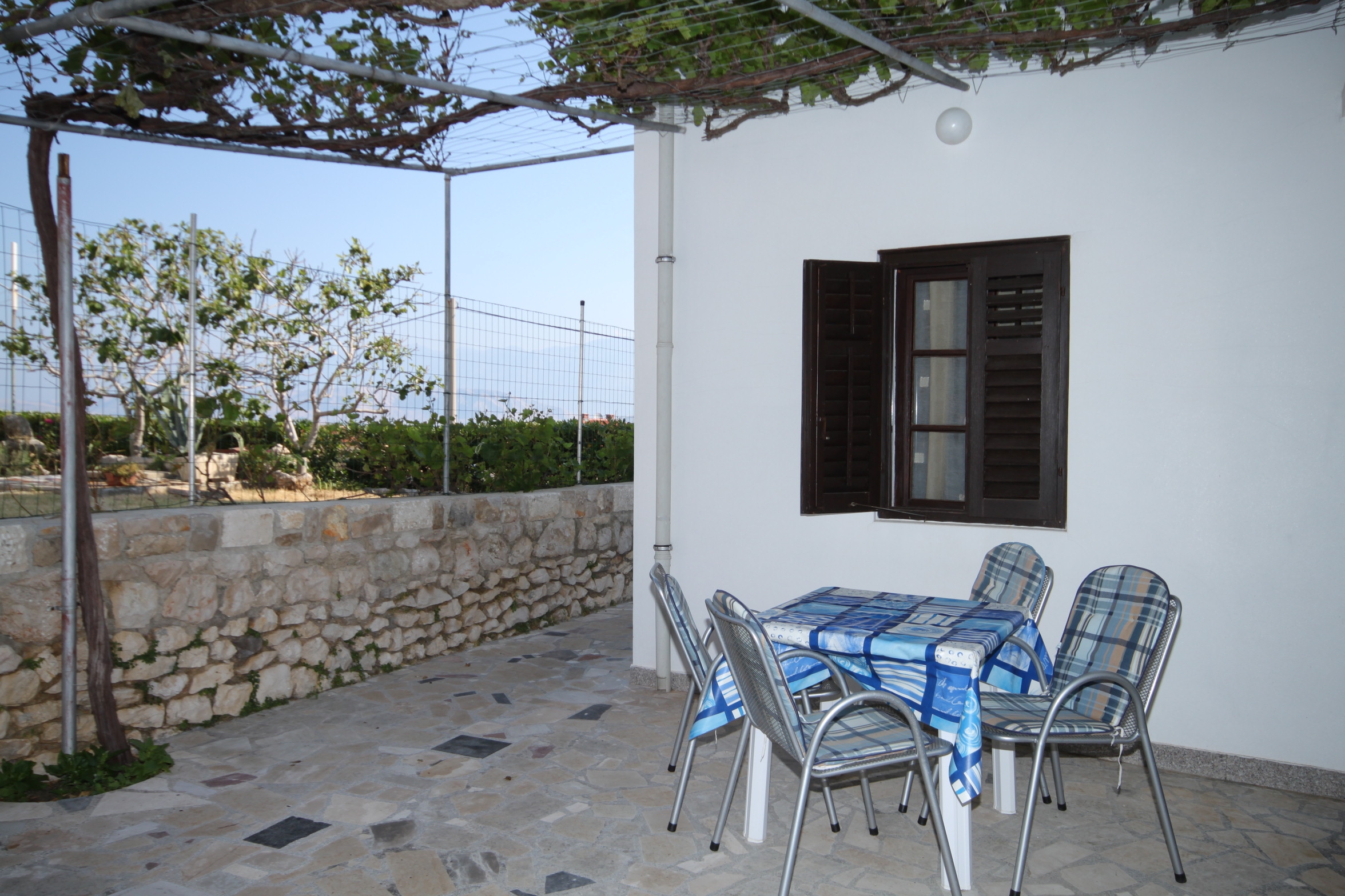 Two bedroom apartment with terrace and sea view Pag  A-a