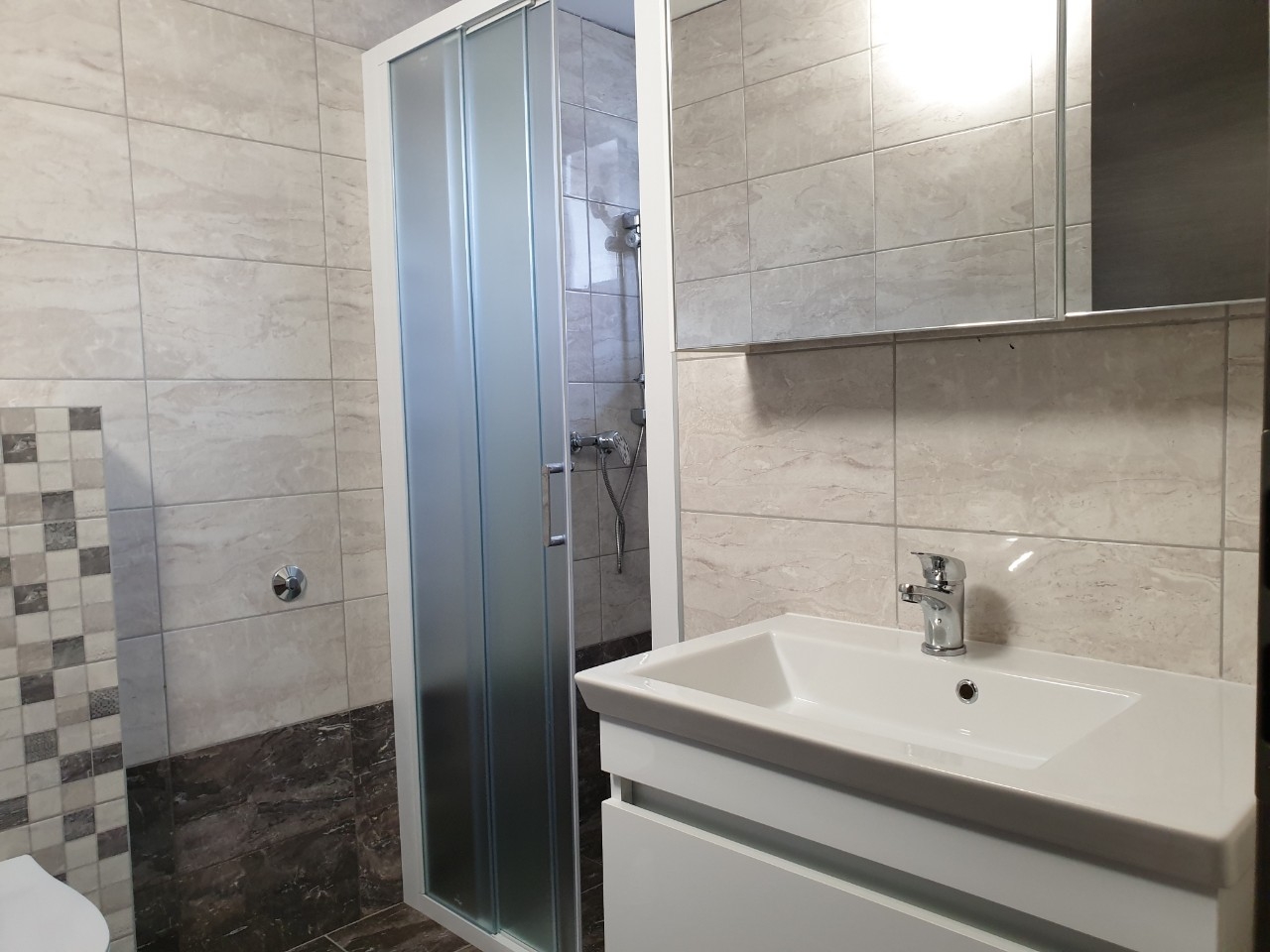 Comfortable and spacious apartment near beach Stara Novalja, Pag  A-a