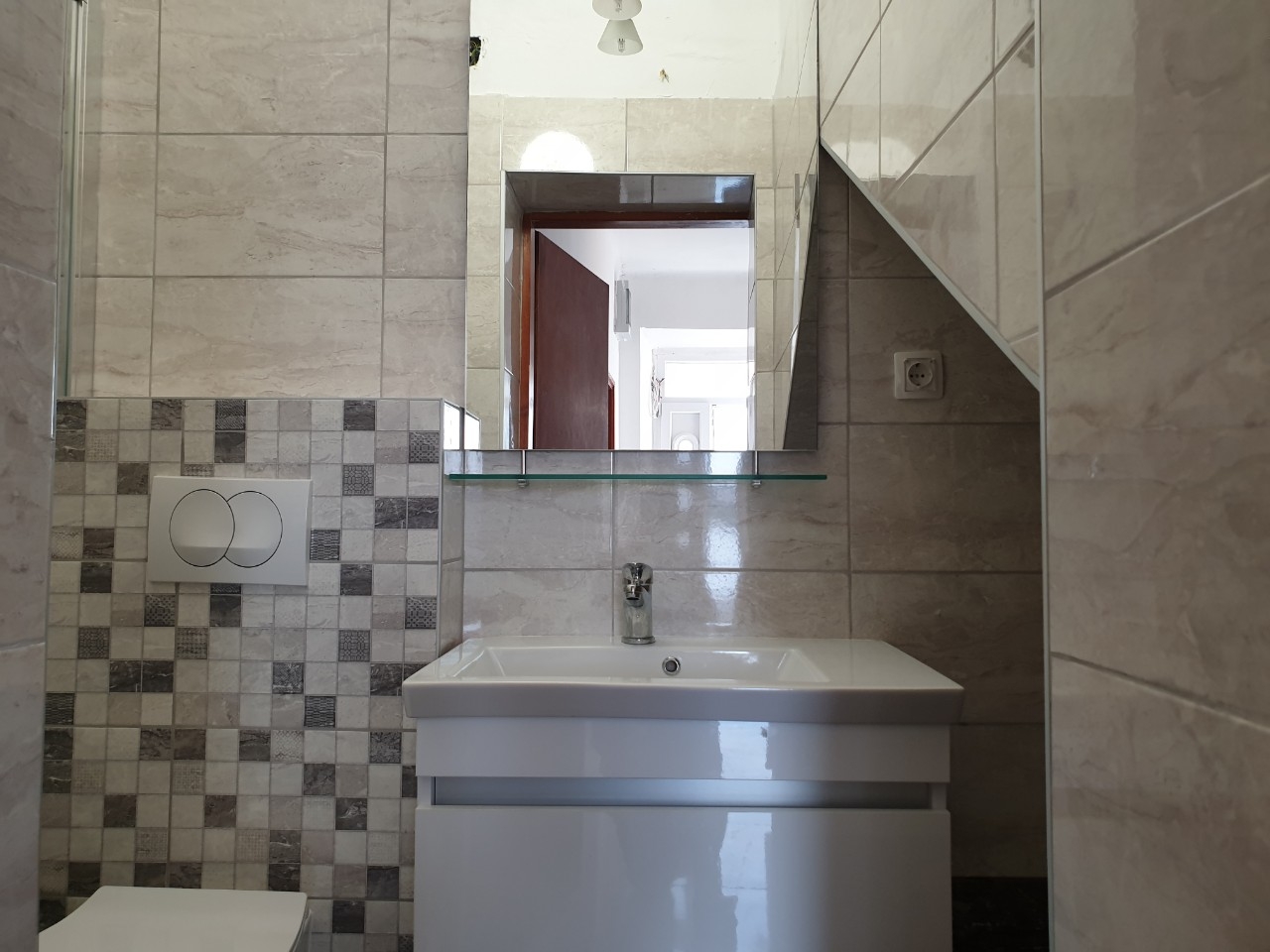 Comfortable and spacious apartment near beach Stara Novalja, Pag  A-a