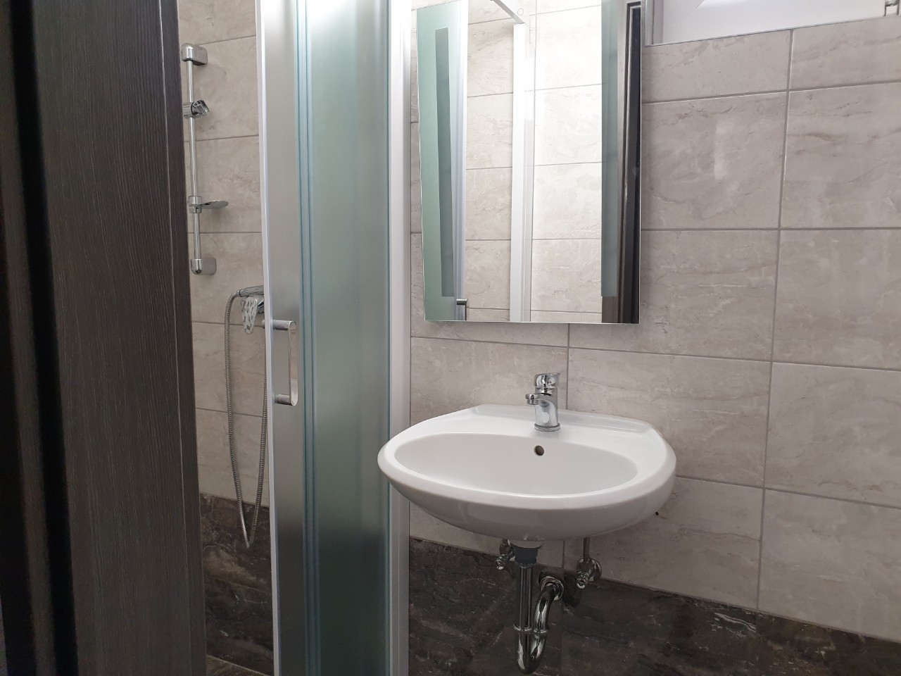 Comfortable and spacious apartment near beach Stara Novalja, Pag  A-a
