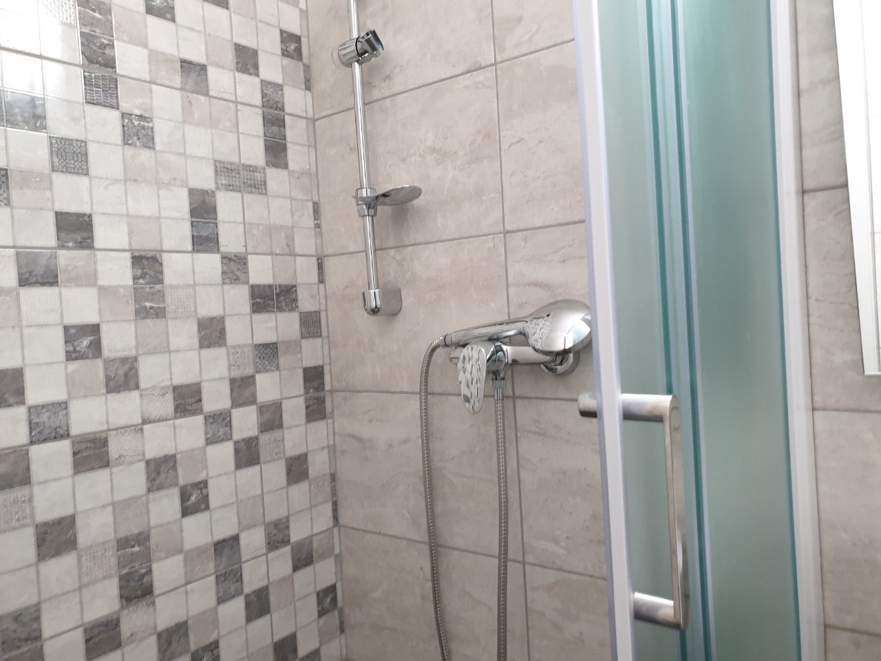 Comfortable and spacious apartment near beach Stara Novalja, Pag  A-a