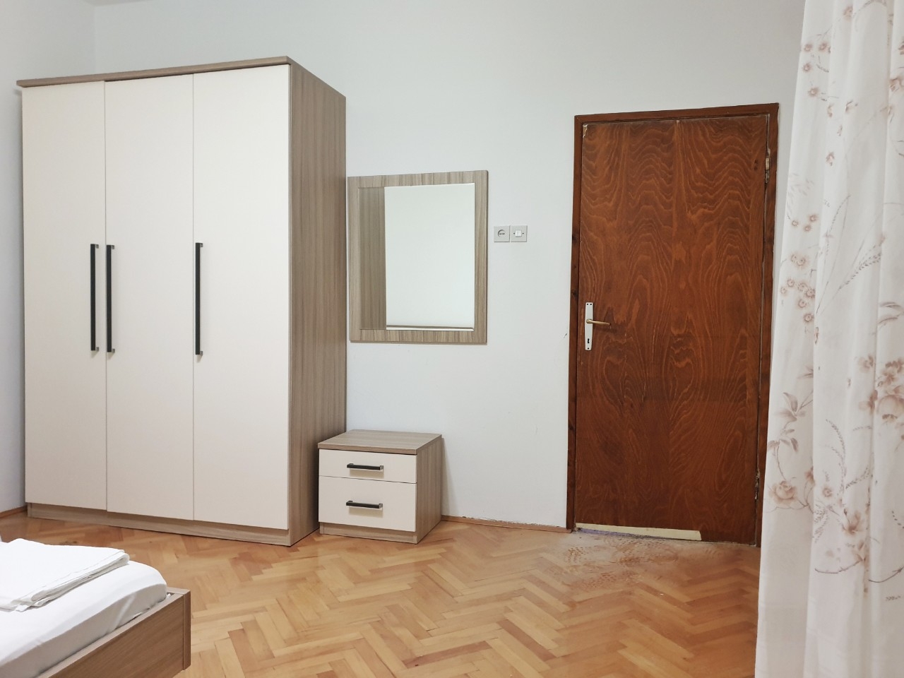 Comfortable and spacious apartment near beach Stara Novalja, Pag  A-a