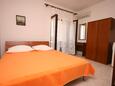 Hálószoba Kustići, Hálószoba szállásegység típusa studio-apartment, légkondicionálás elérhető és WiFi .