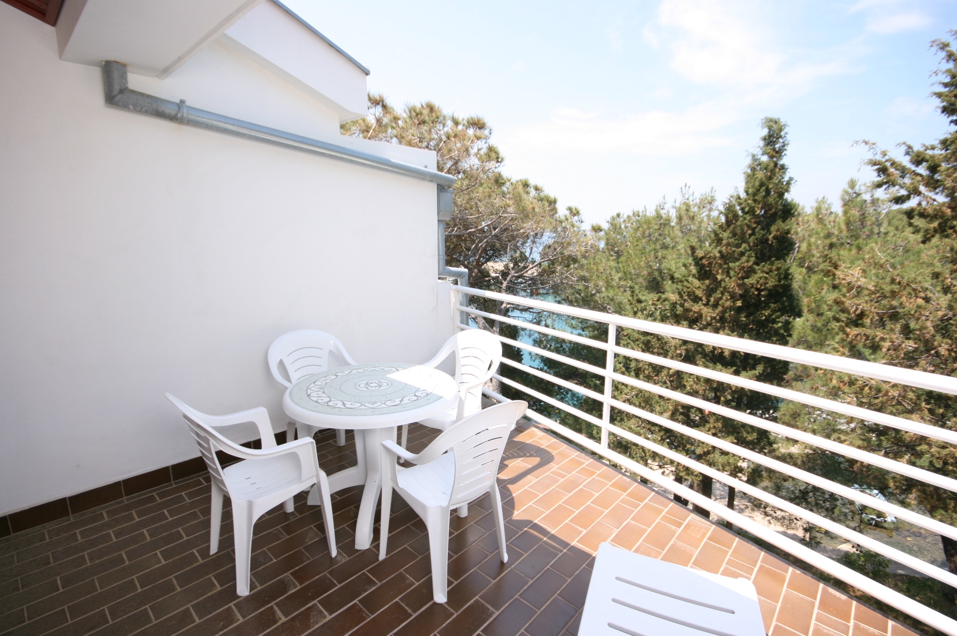 One bedroom apartment with terrace and sea view Mandre, Pag  A-d