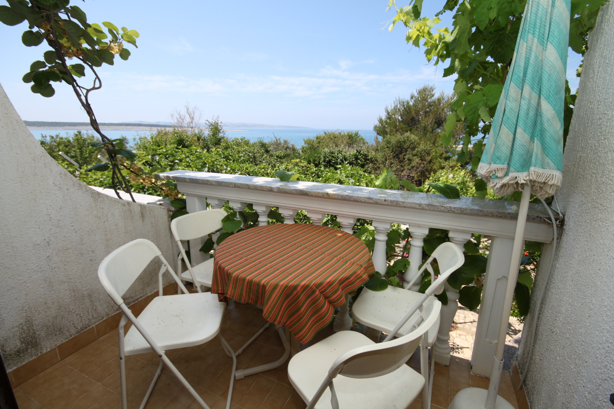 Three bedroom apartment near beach Povljana, Pag  A-a