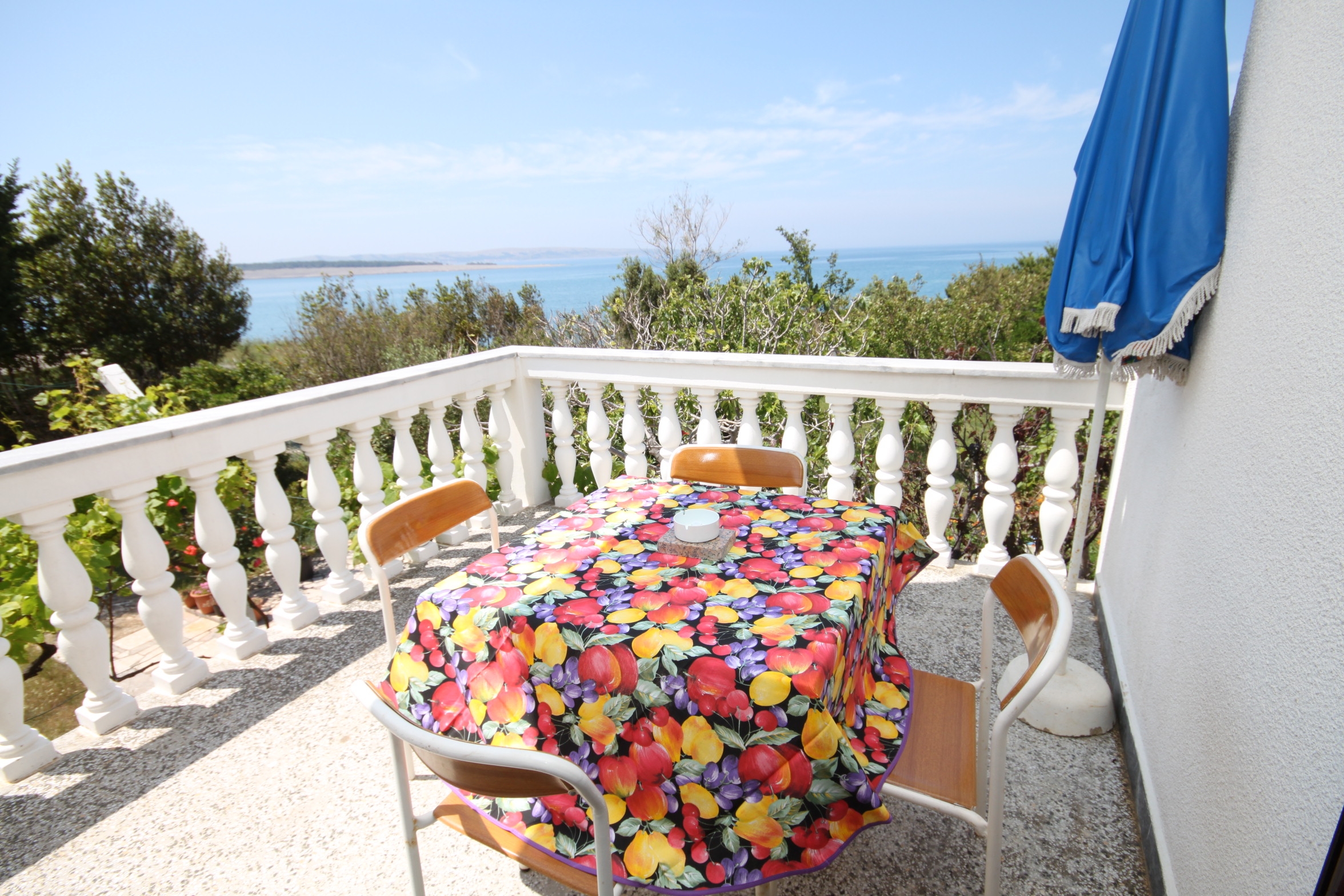 One bedroom apartment near beach Povljana, Pag  A-b