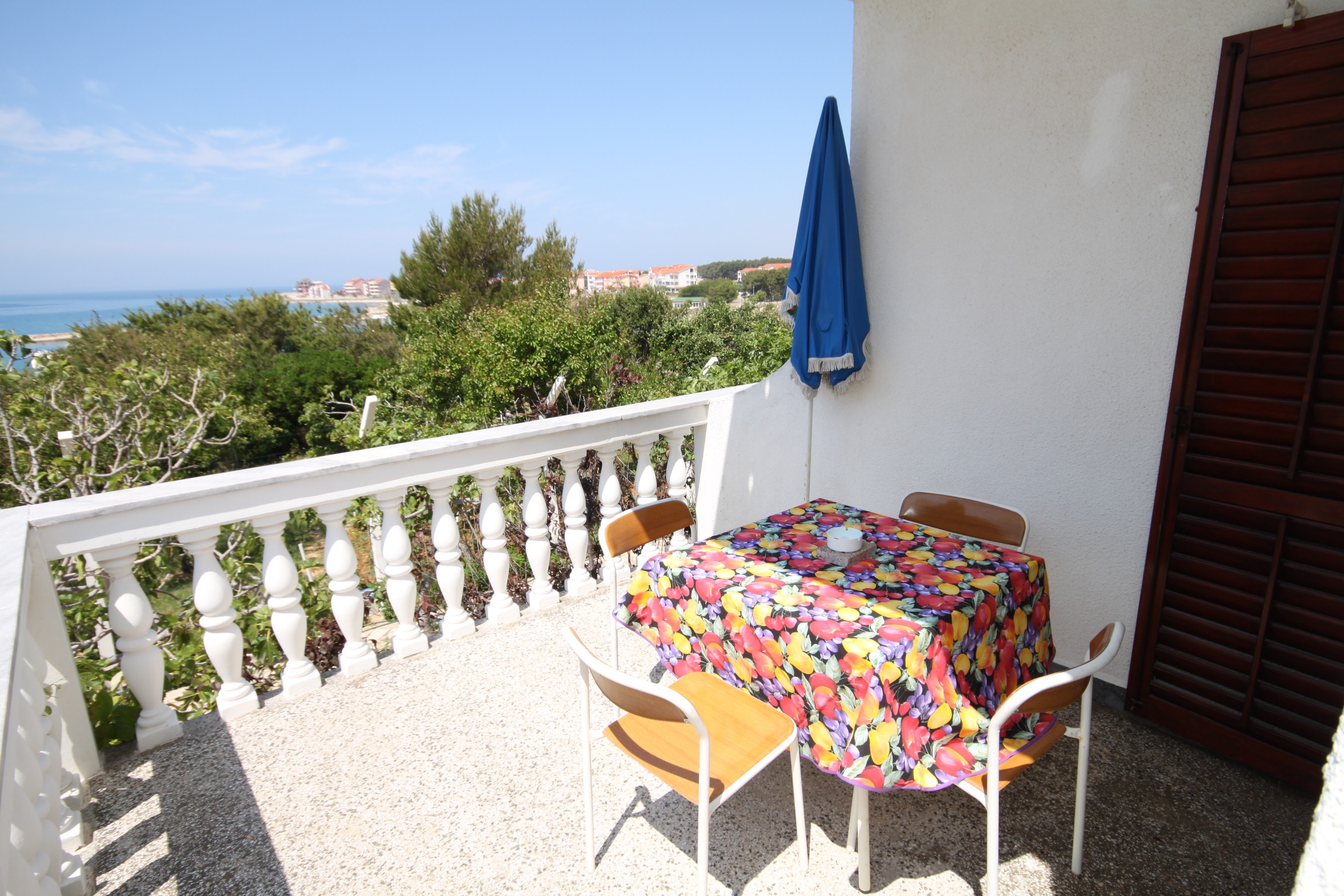 One bedroom apartment near beach Povljana, Pag  A-b