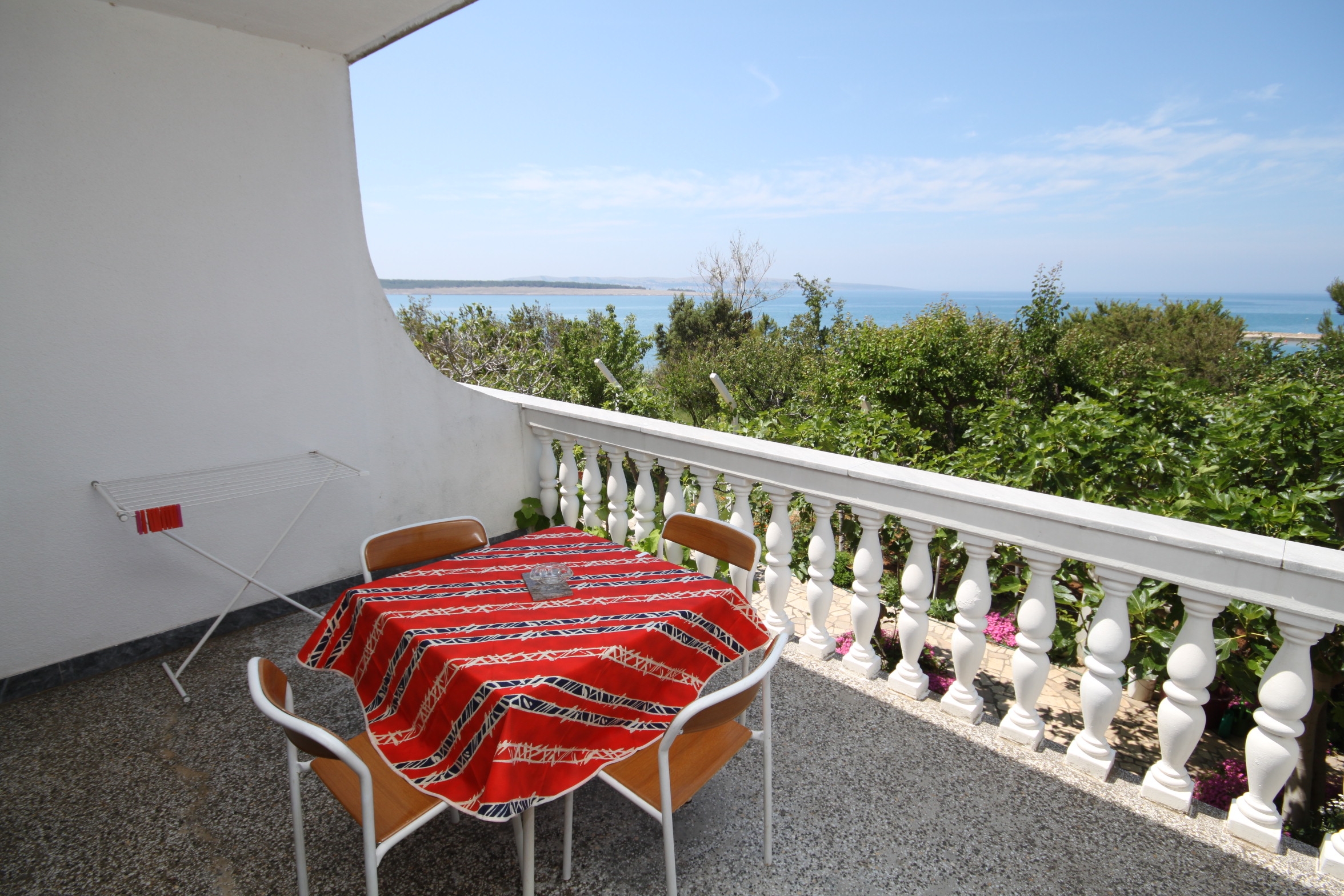 Studio flat near beach Povljana, Pag (AS-6476-a) Studio flat near beach Povljana, Pag (AS-6476-a)