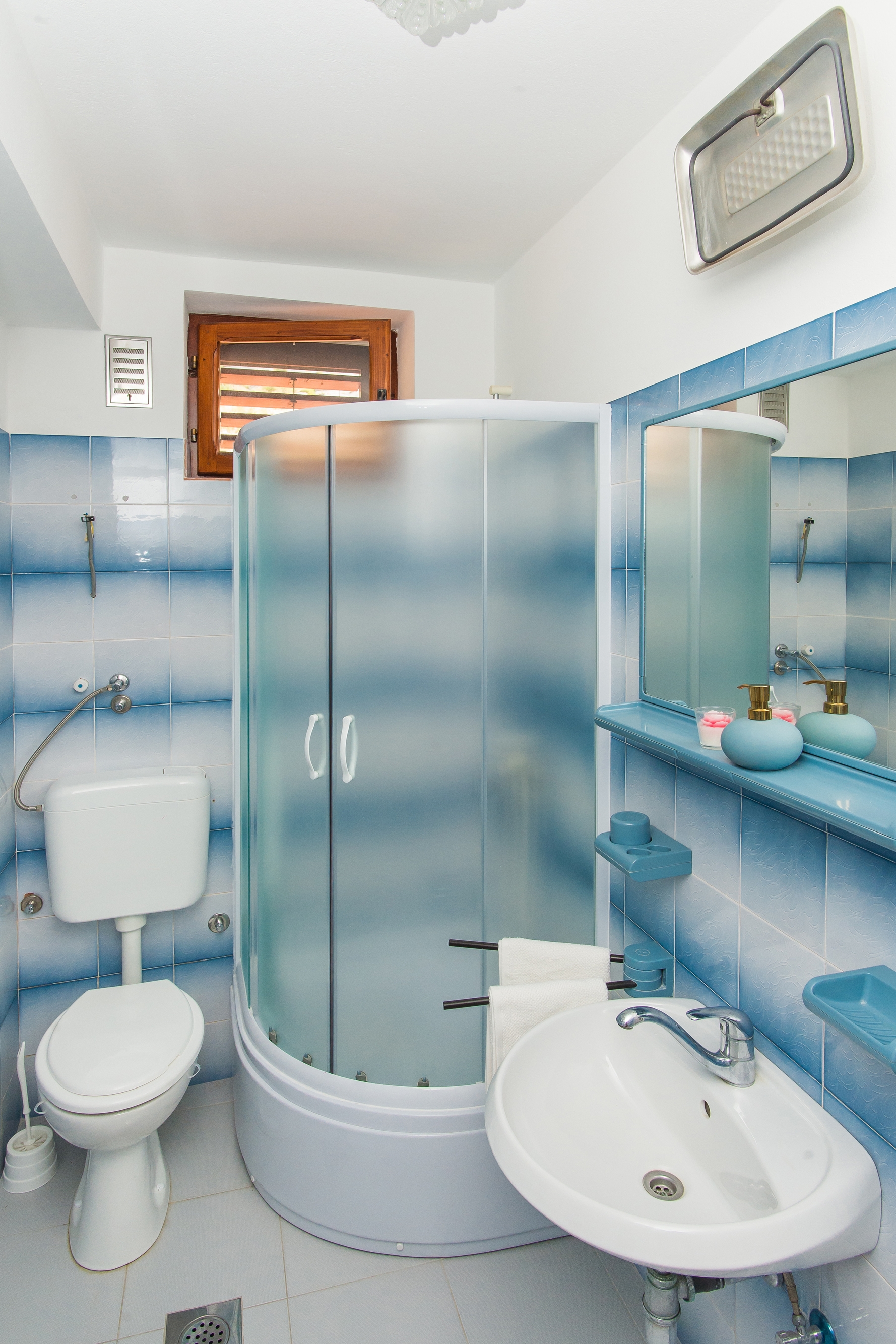Two bedroom apartment with terrace and sea view Bilo, Primošten  A-b