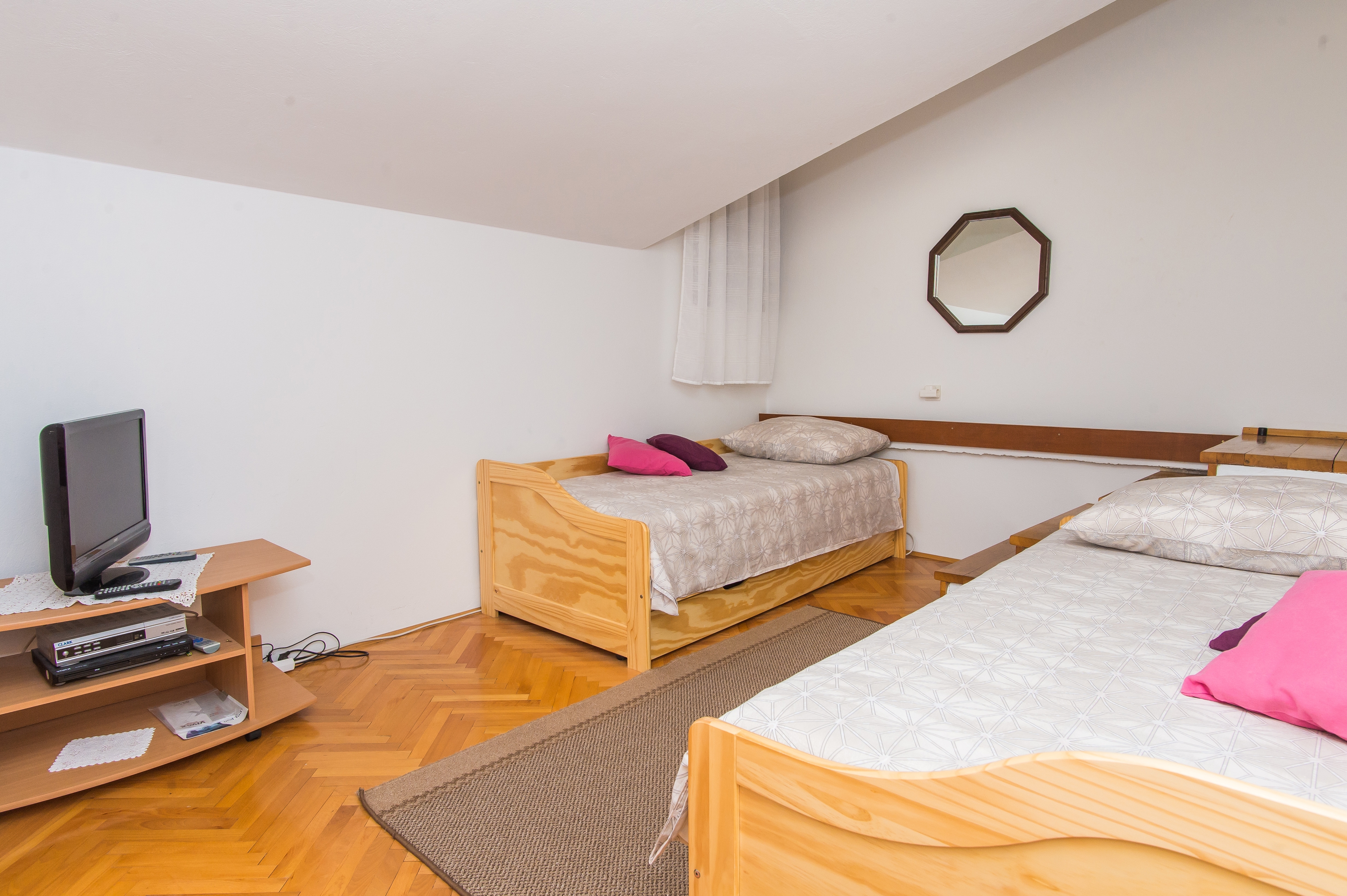 Two bedroom apartment with terrace and sea view Bilo, Primošten  A-b
