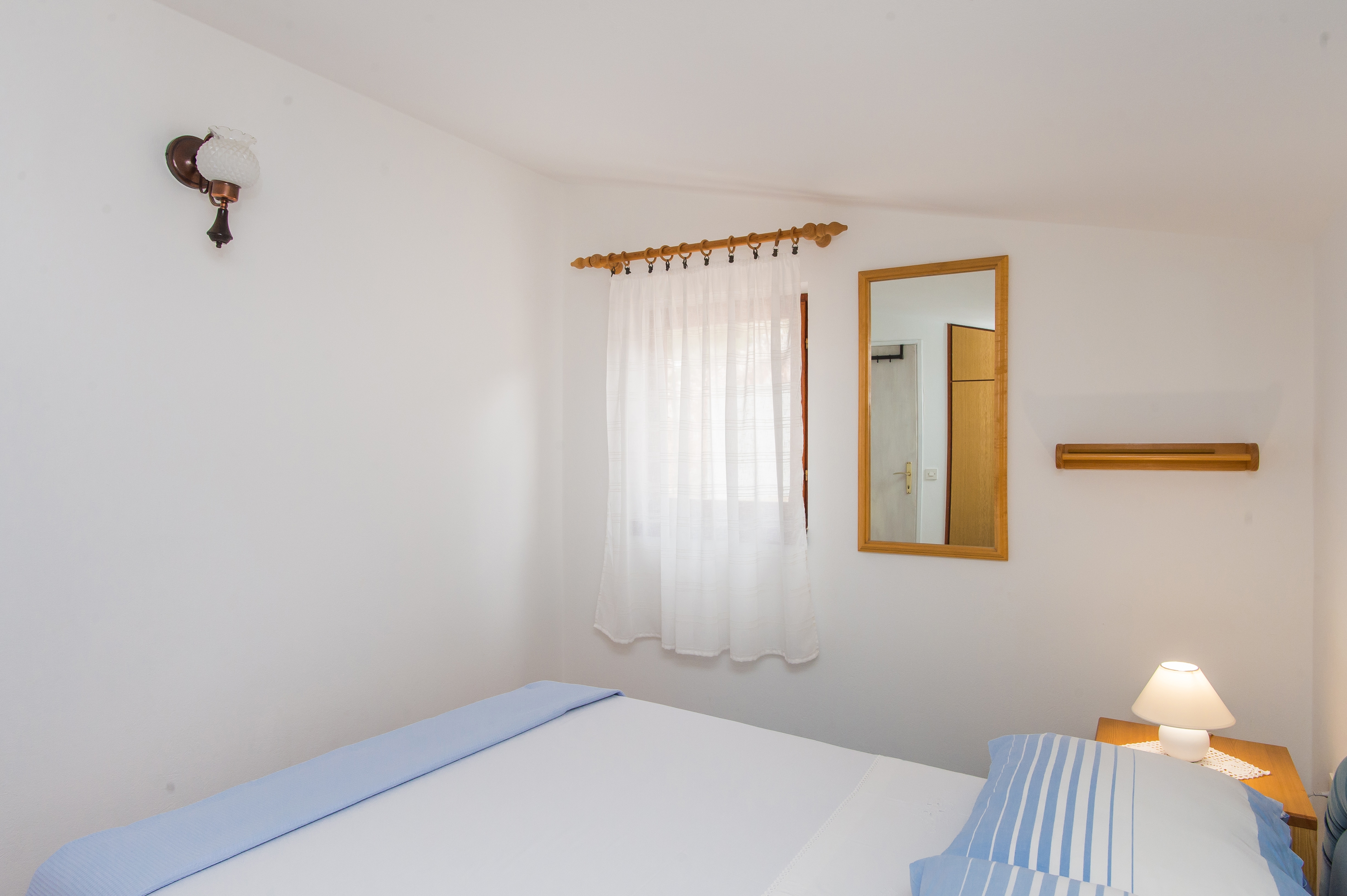 Two bedroom apartment with terrace and sea view Bilo, Primošten  A-b