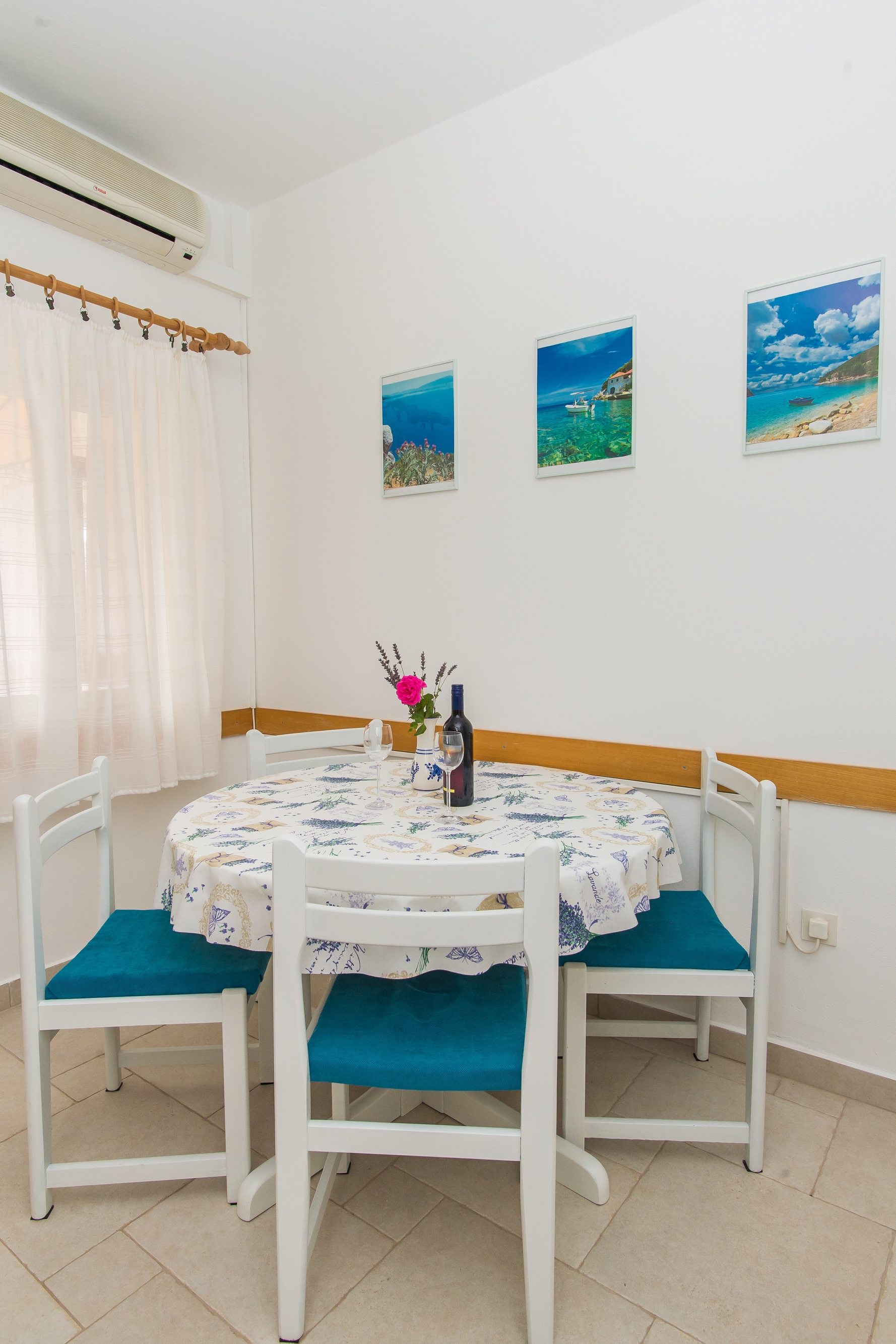 Two bedroom apartment with terrace and sea view Bilo, Primošten  A-b
