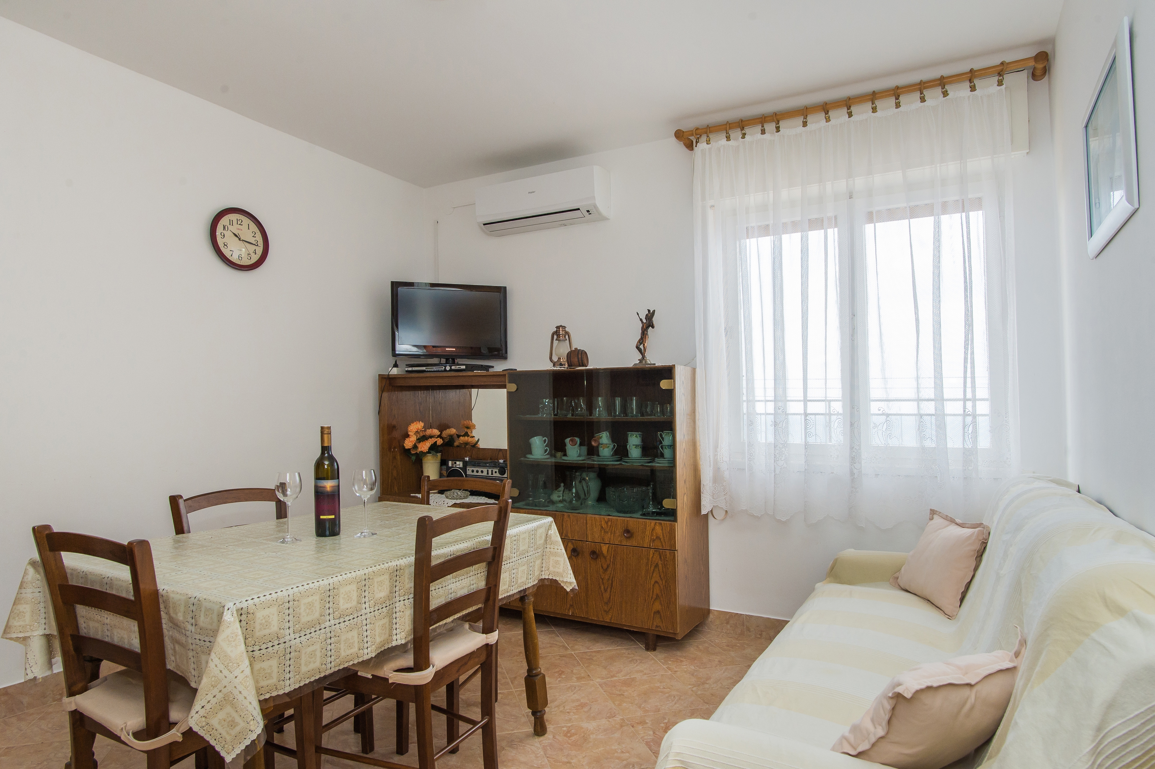 Two bedroom apartment with terrace and sea view Bilo, Primošten  A-c