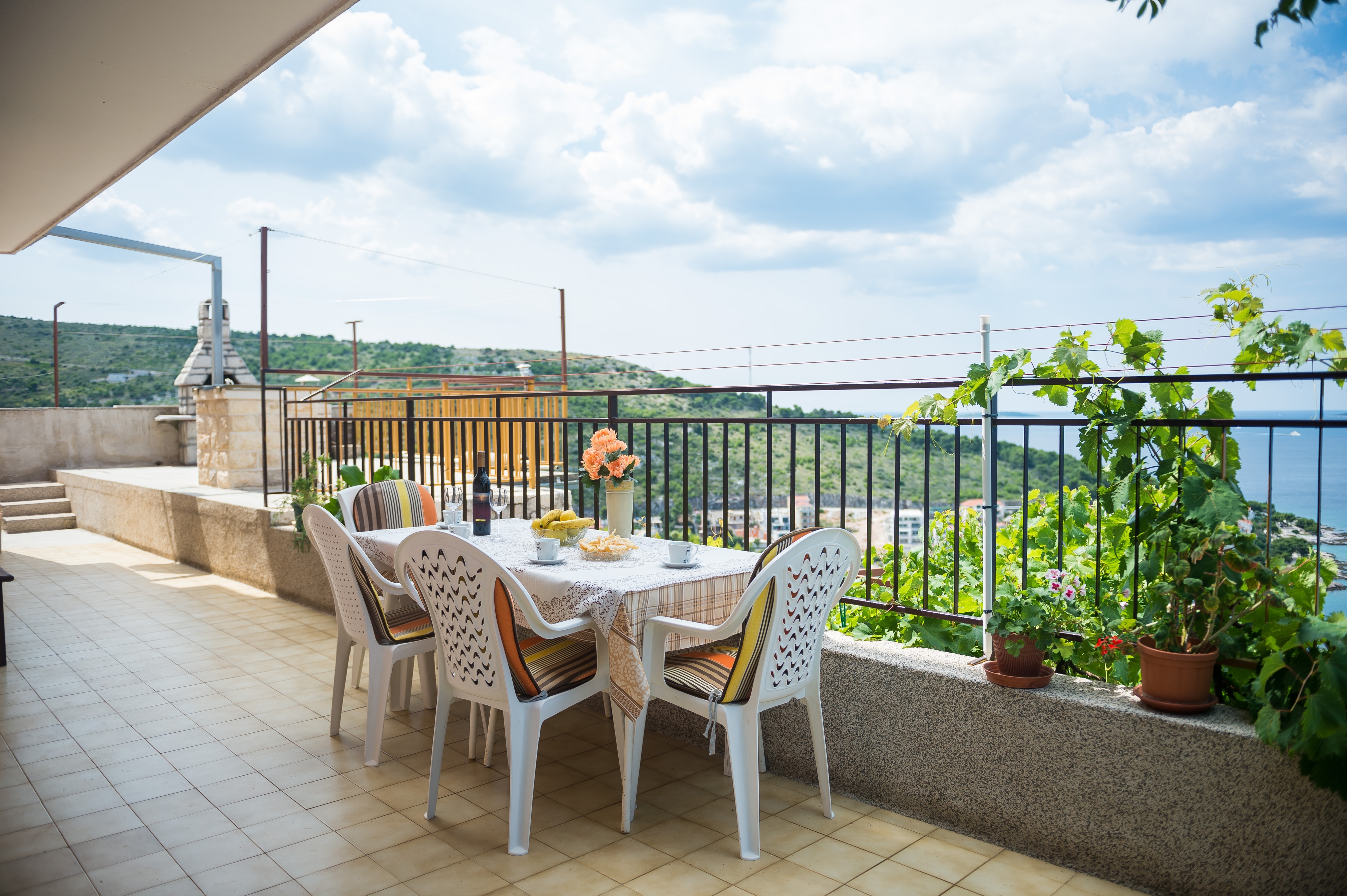 Two bedroom apartment with terrace and sea view Bilo, Primošten  A-c