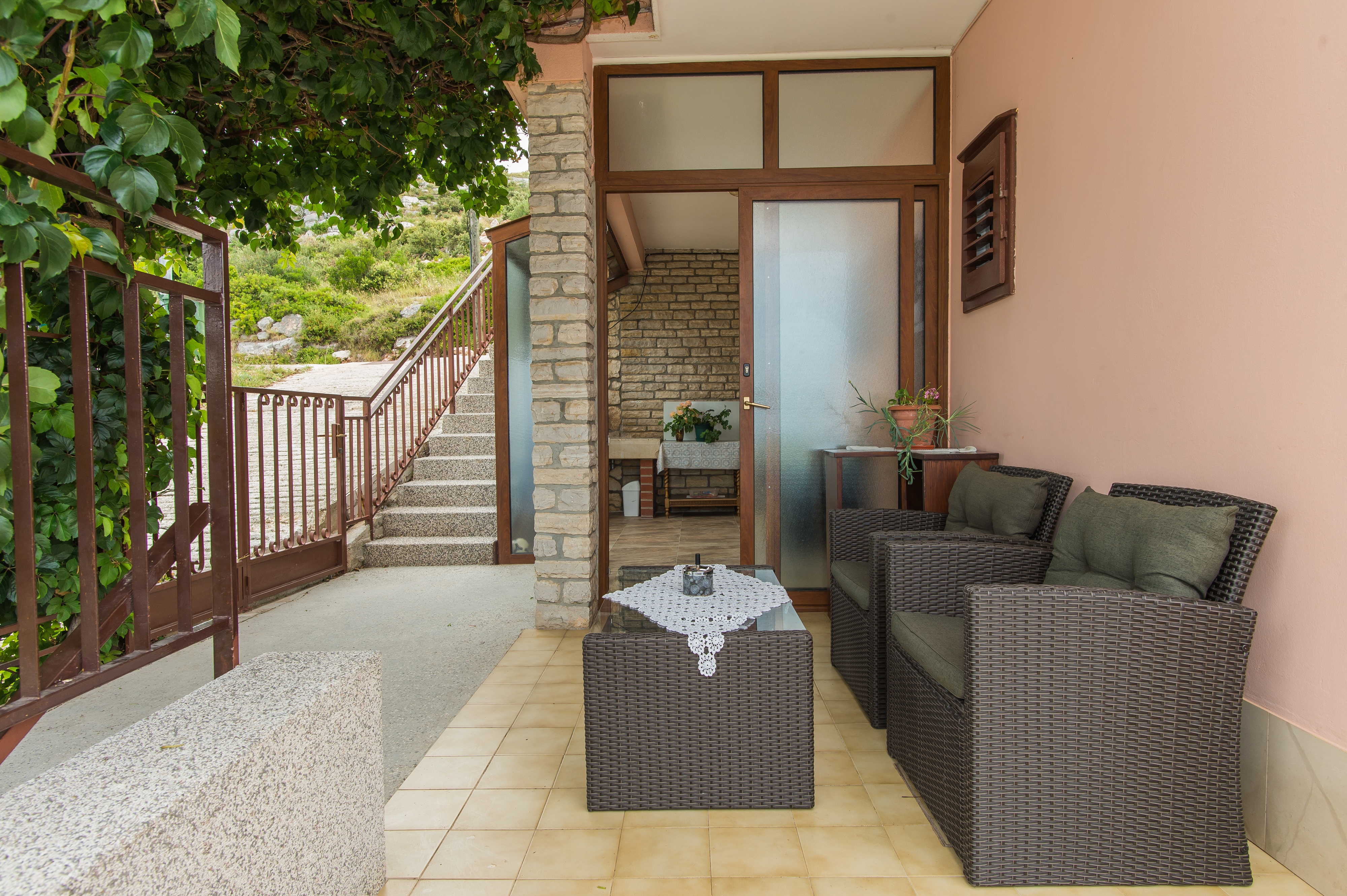 Two bedroom apartment with terrace and sea view Bilo, Primošten  A-c
