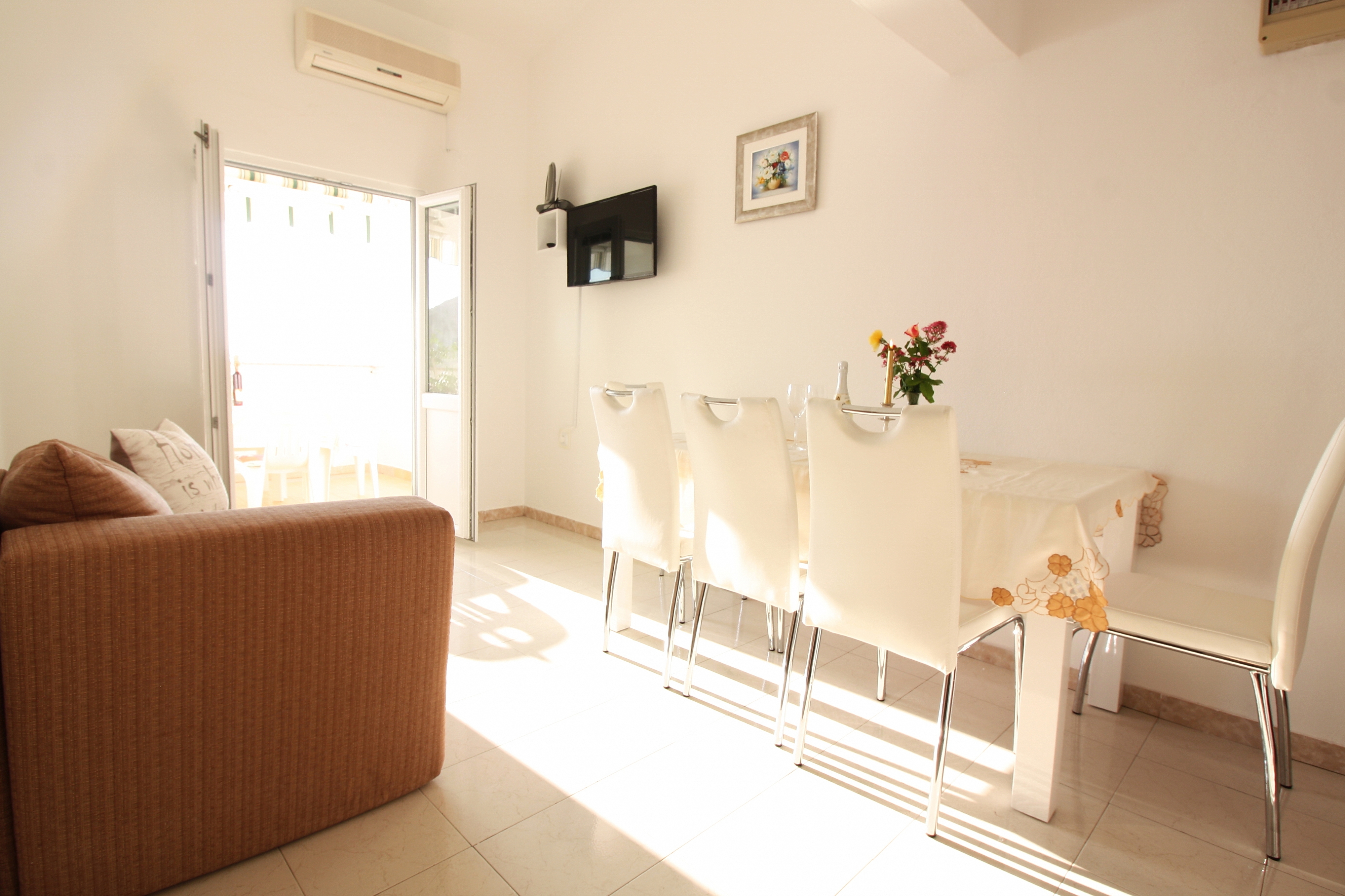 Two bedroom apartment near beach Metajna (Pag) (A-6486-a)