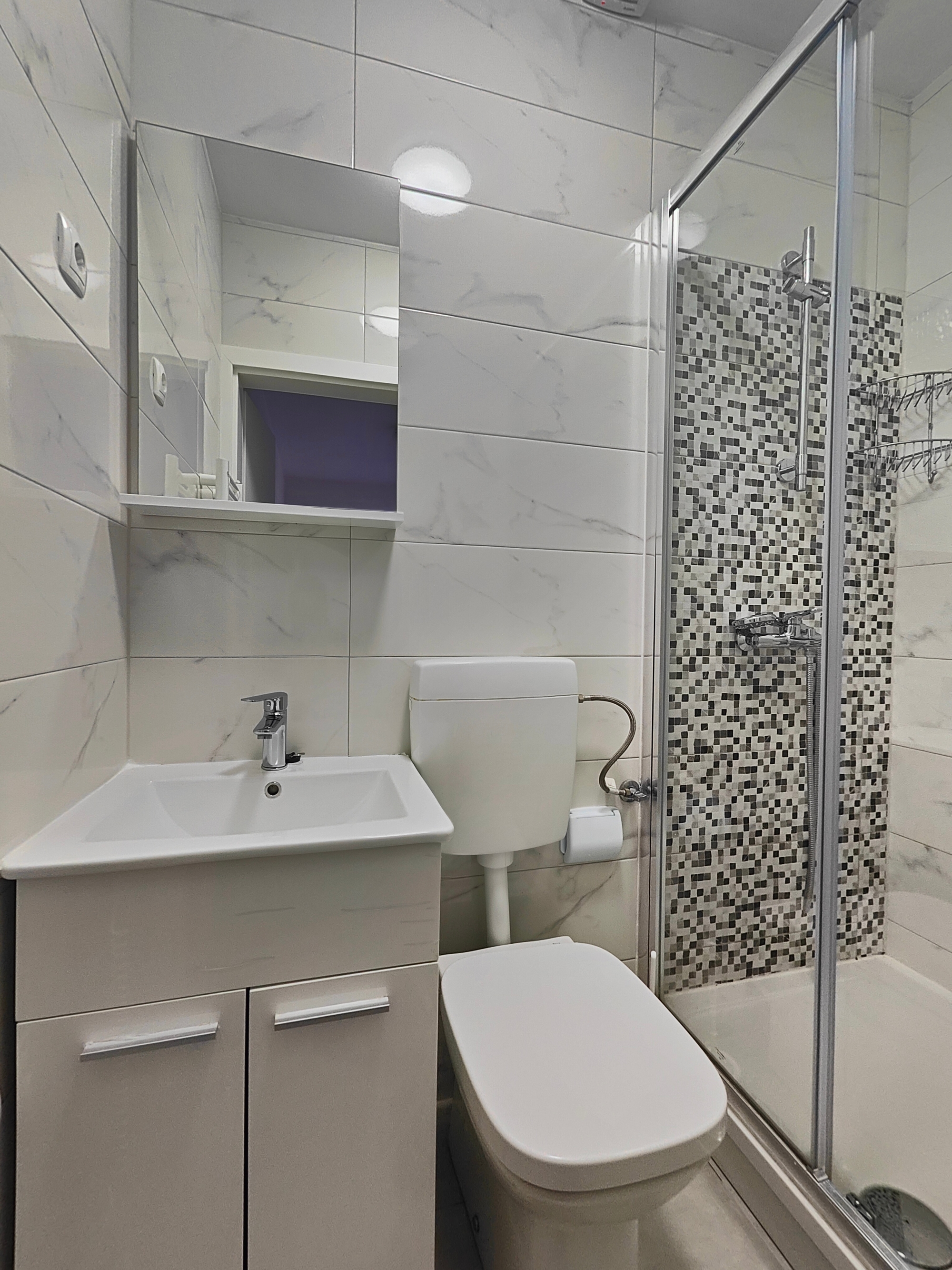 Two bedroom apartment near beach Metajna, Pag  A-b