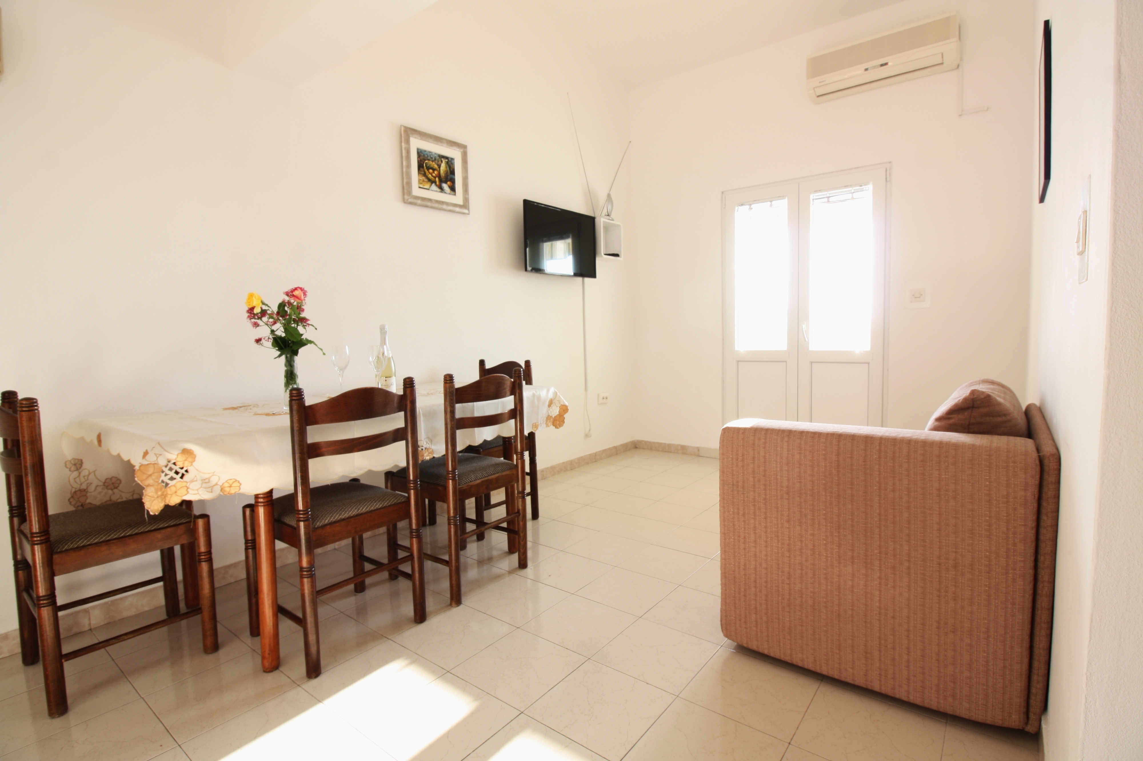 Two bedroom apartment near beach Metajna (Pag) (A-6486-b)