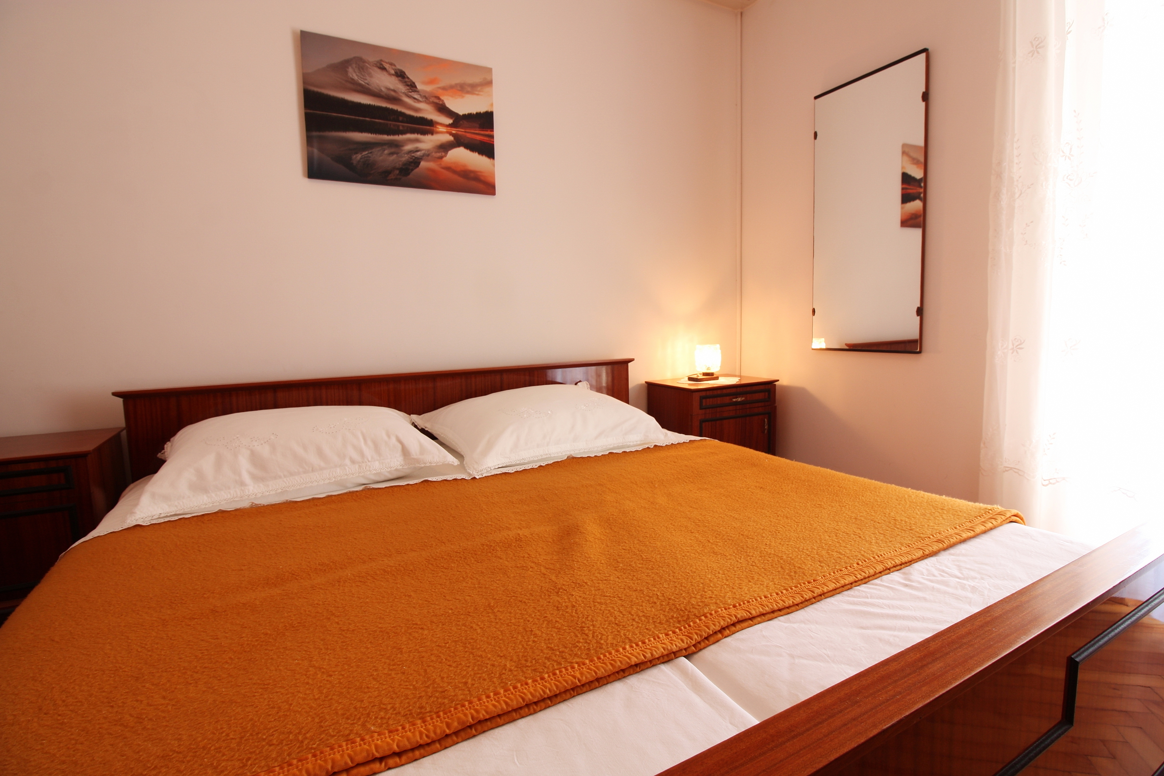 One bedroom apartment near beach Metajna, Pag  A-d