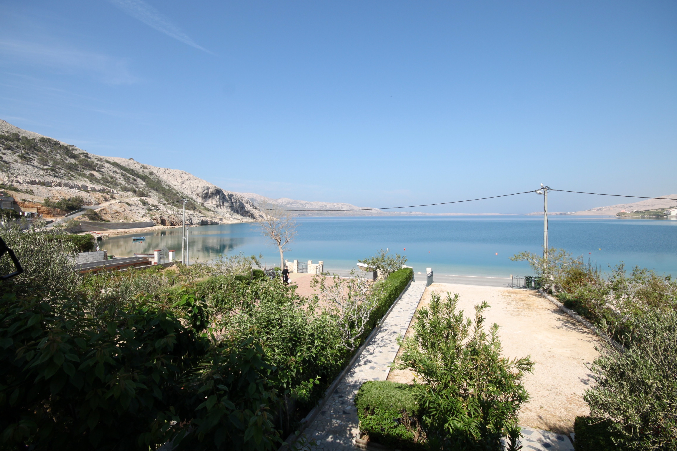 One bedroom apartment near beach Metajna, Pag  A-d