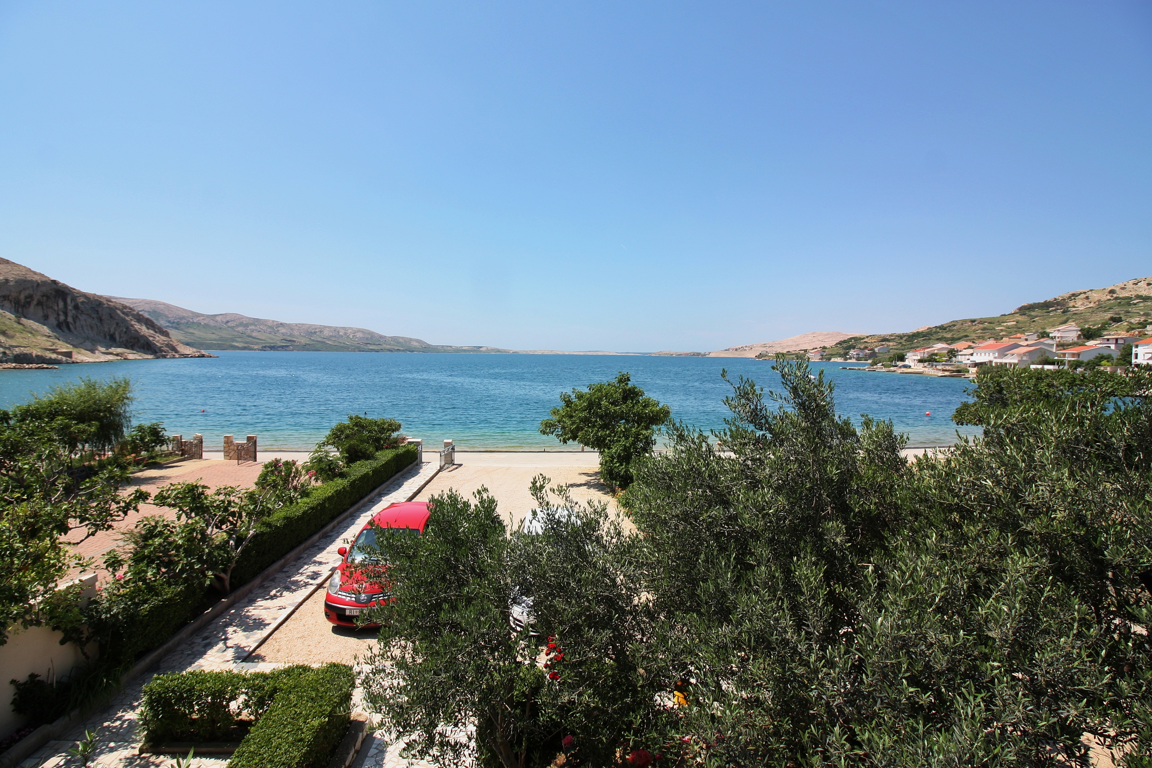 One bedroom apartment near beach Metajna, Pag  A-e