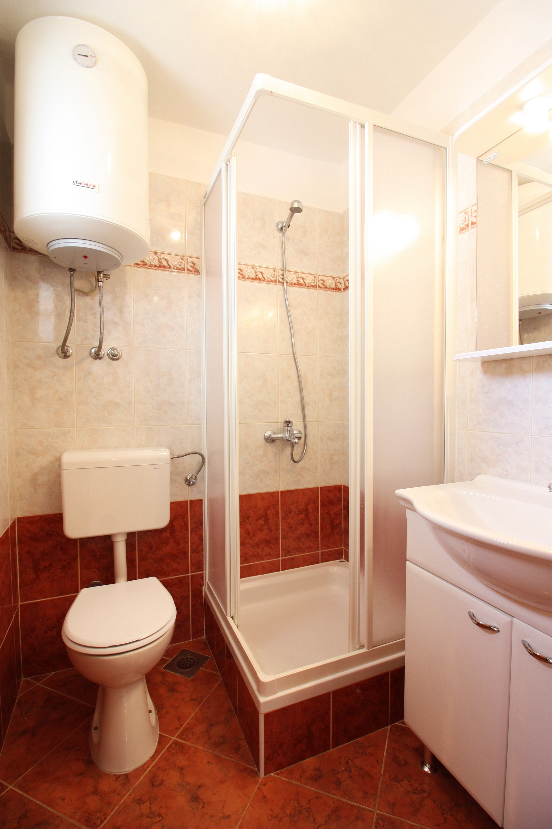 Three bedroom apartment near beach Metajna, Pag  A-f