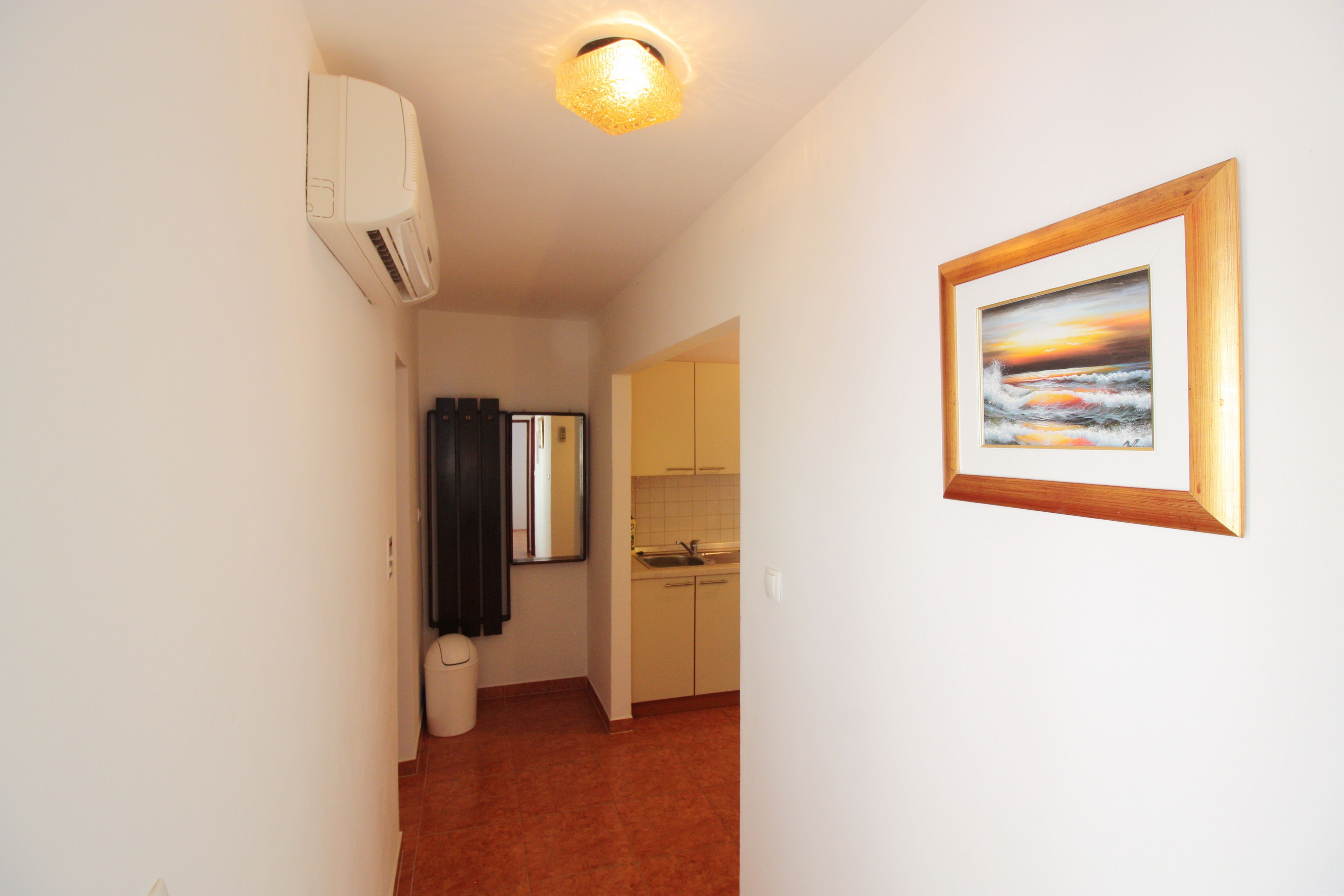 Three bedroom apartment near beach Metajna, Pag  A-f