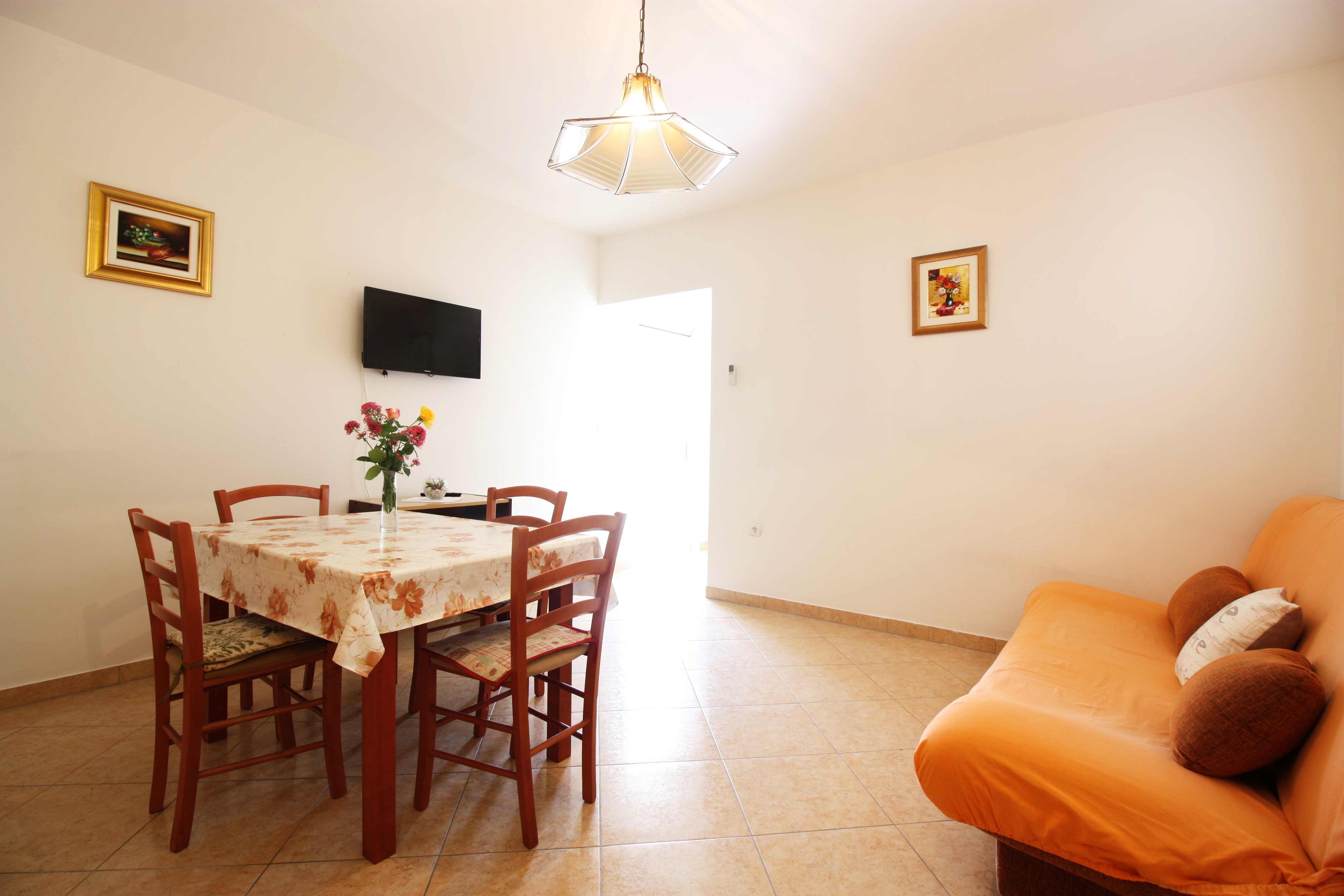 One bedroom apartment near beach Metajna (Pag) (A-6486-g) One bedroom apartment near beach Metajna (Pag) (A-6486-g)