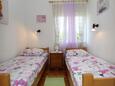 Спальня 2 Novalja, Спальня 2 в размещении типа apartment, Домашние животные допускаются и WiFi.