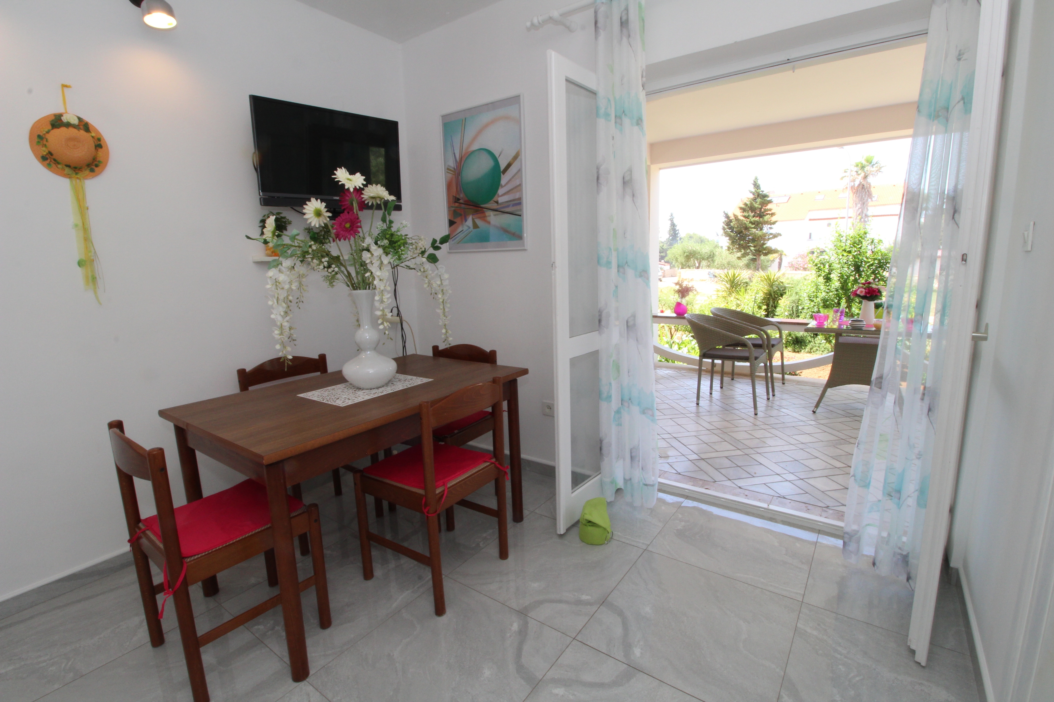 Two bedroom apartment with terrace Novalja, Pag (A-6490-b)