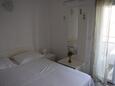 Ložnice Novalja, Ložnice v ubytování typu studio-apartment, s klimatizací, domácí mazlíčci povoleni a WiFi.