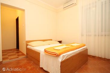Bedroom Mandre, Bedroom in the room, dostupna klima.