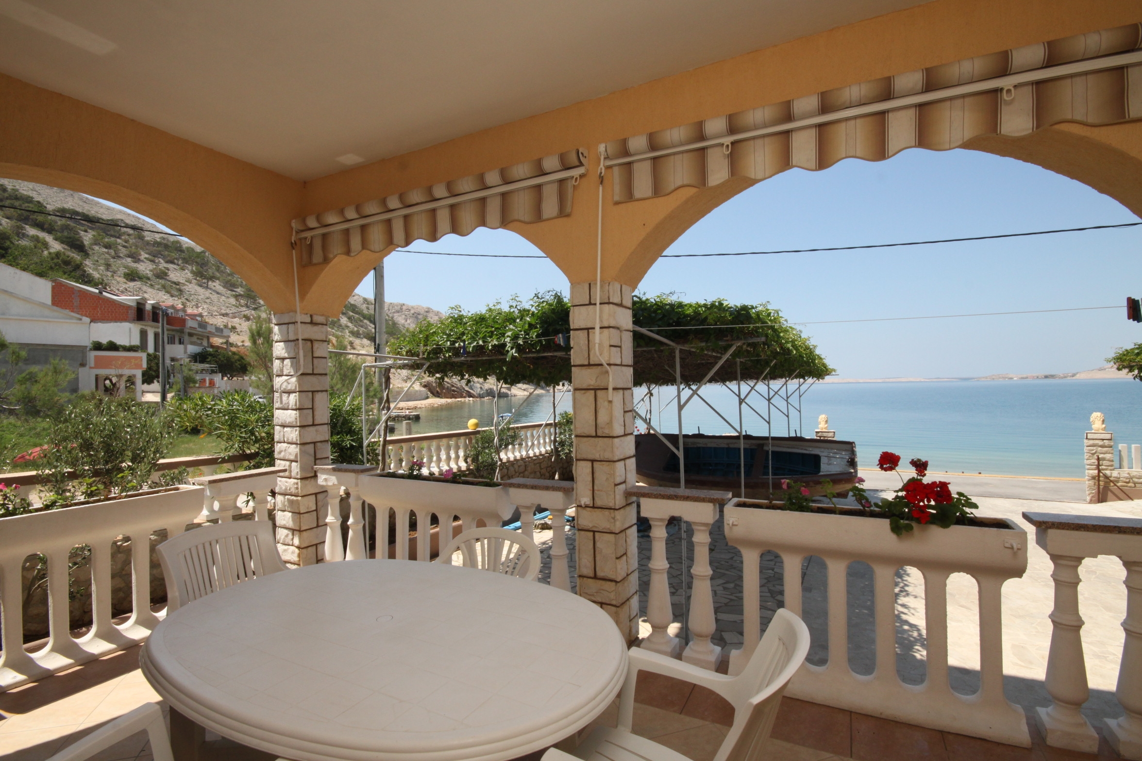 One bedroom apartment near beach Metajna (Pag) (A-6497-a) One bedroom apartment near beach Metajna (Pag) (A-6497-a)