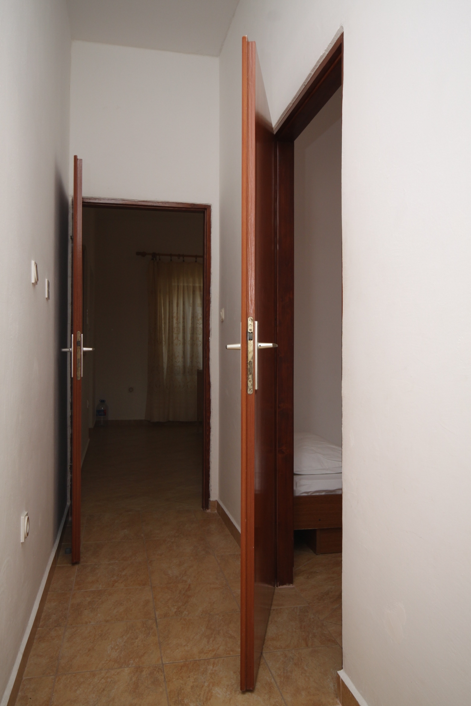 Two bedroom apartment near beach Metajna, Pag  A-b