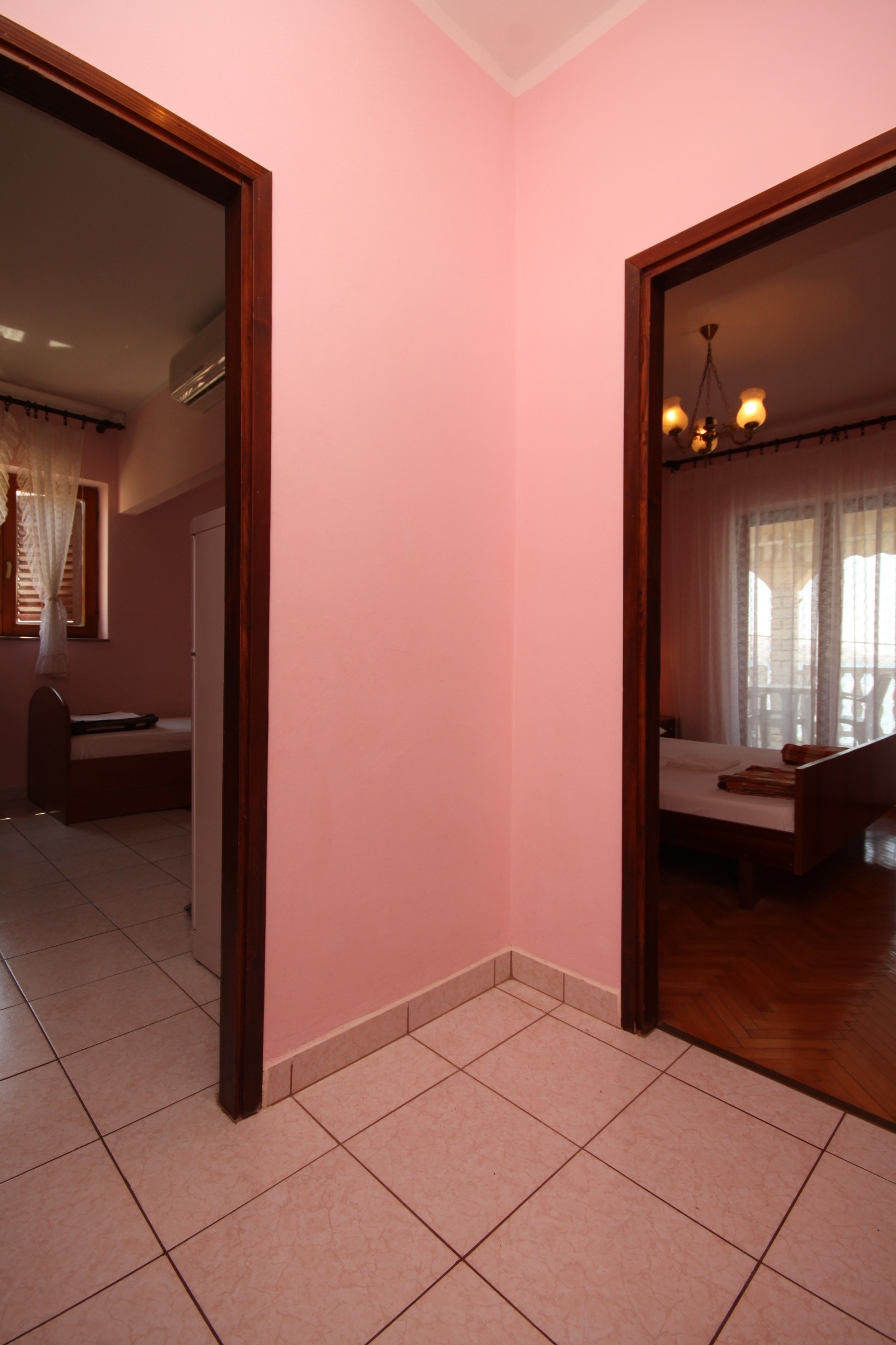 One bedroom apartment near beach Metajna, Pag  A-c
