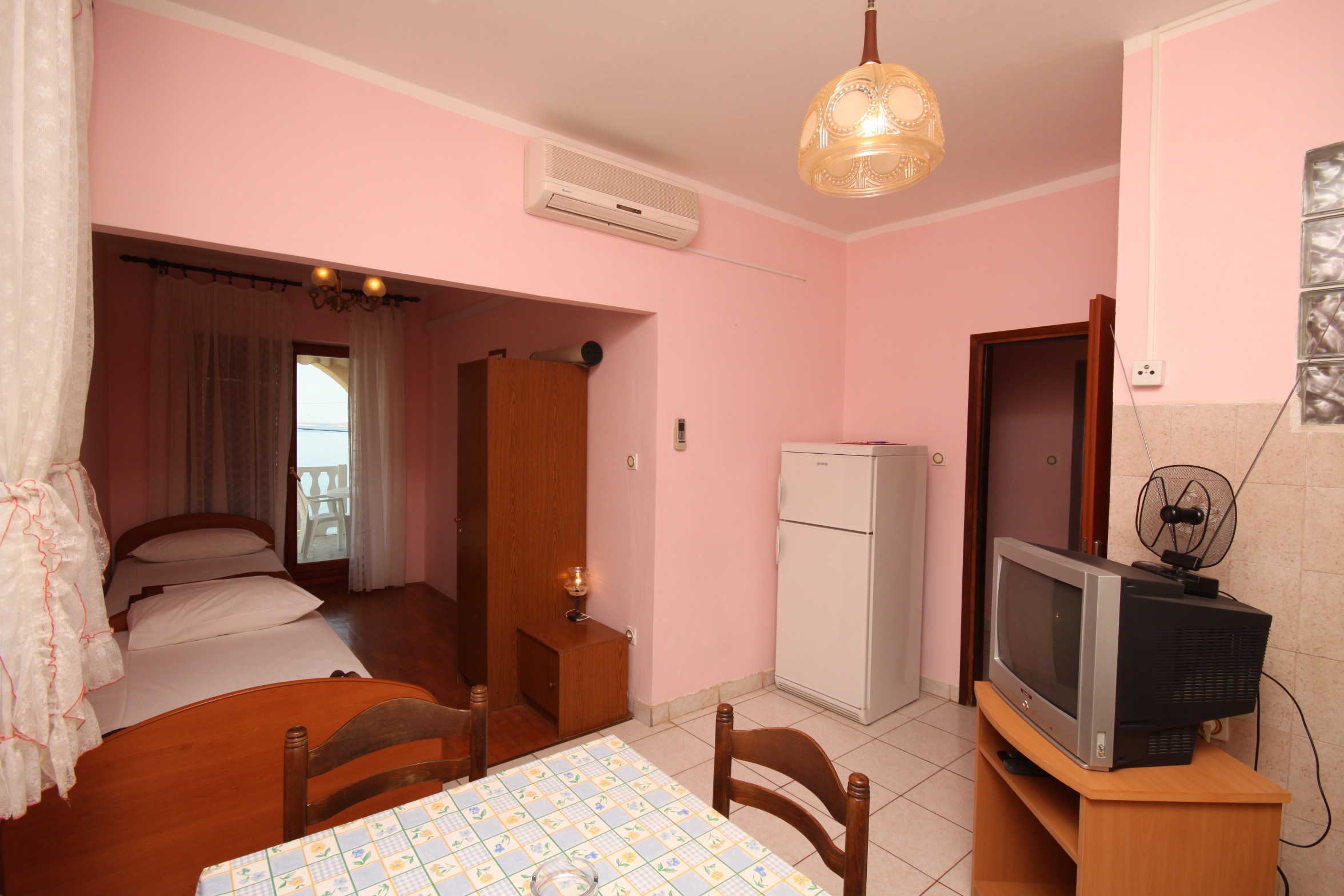 One bedroom apartment near beach Metajna, Pag (A-6497-c) One bedroom apartment near beach Metajna, Pag (A-6497-c)
