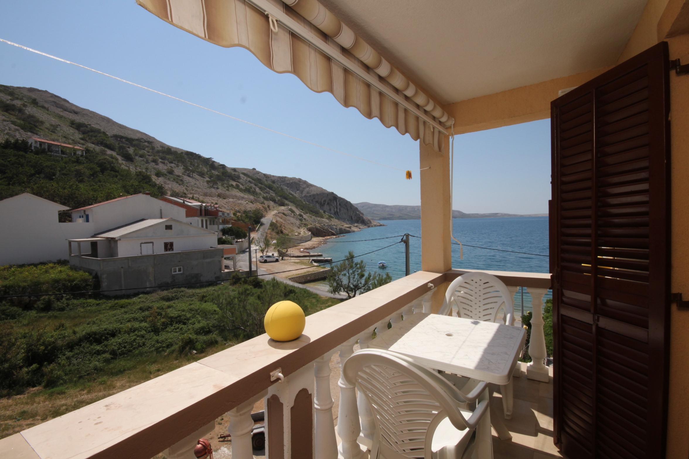 Studio flat near beach Metajna, Pag  AS-d