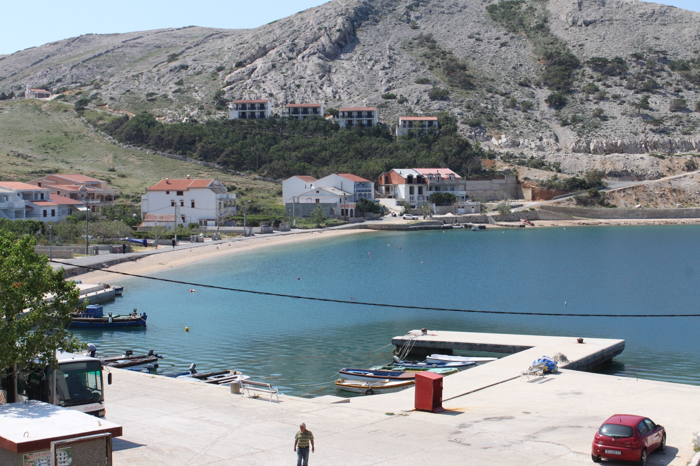 Three bedroom apartment with terrace and sea view Metajna, Pag  A-a