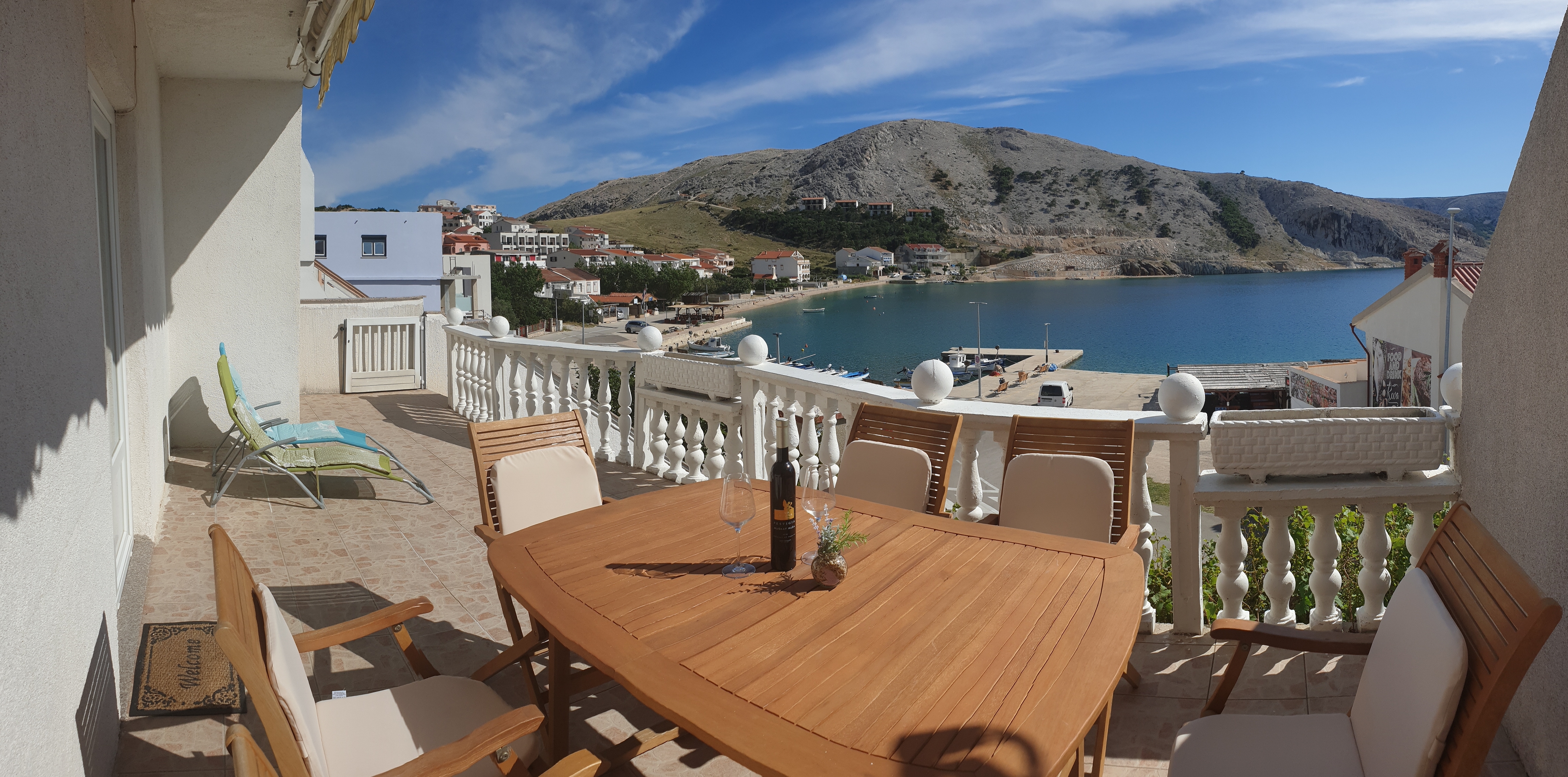 Two bedroom apartment with terrace and sea view Metajna, Pag (A-6498-b)
