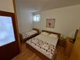 Schlafzimmer Metajna, Schlafzimmer in folgender Unterkunftsart apartment, Haustiere erlaubt und WiFi.
